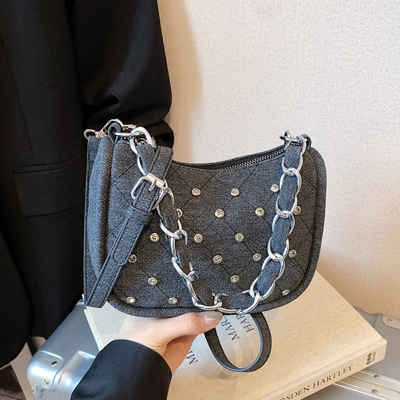 

Luxury Diamond Studded Handbag Designer Saddle Crossbody Bag For Women Fashion Chain Clutch Bag 2025 New Casual Denim Small Bag