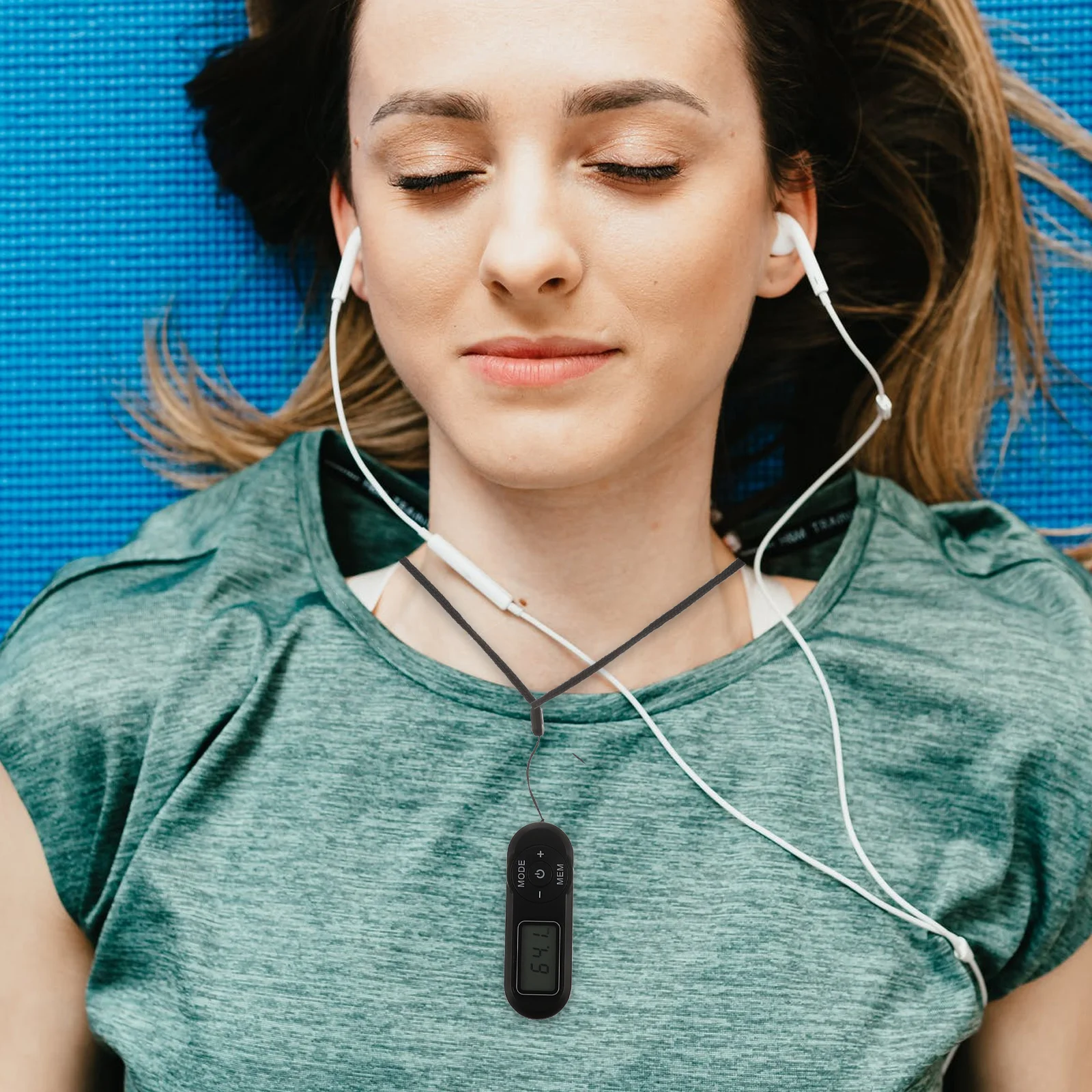 

-727 Mini Digital Display Fm Radio Portable Pocket Receiver Dsp Auto Manual Search 20 Stations Power-Off Memory Lightweight