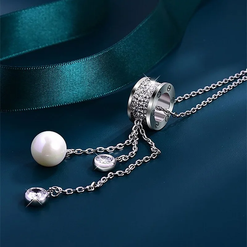 

The autumn and winter collection features popular tassel sweater chains, fashionable clothing necklaces and retro necklaces