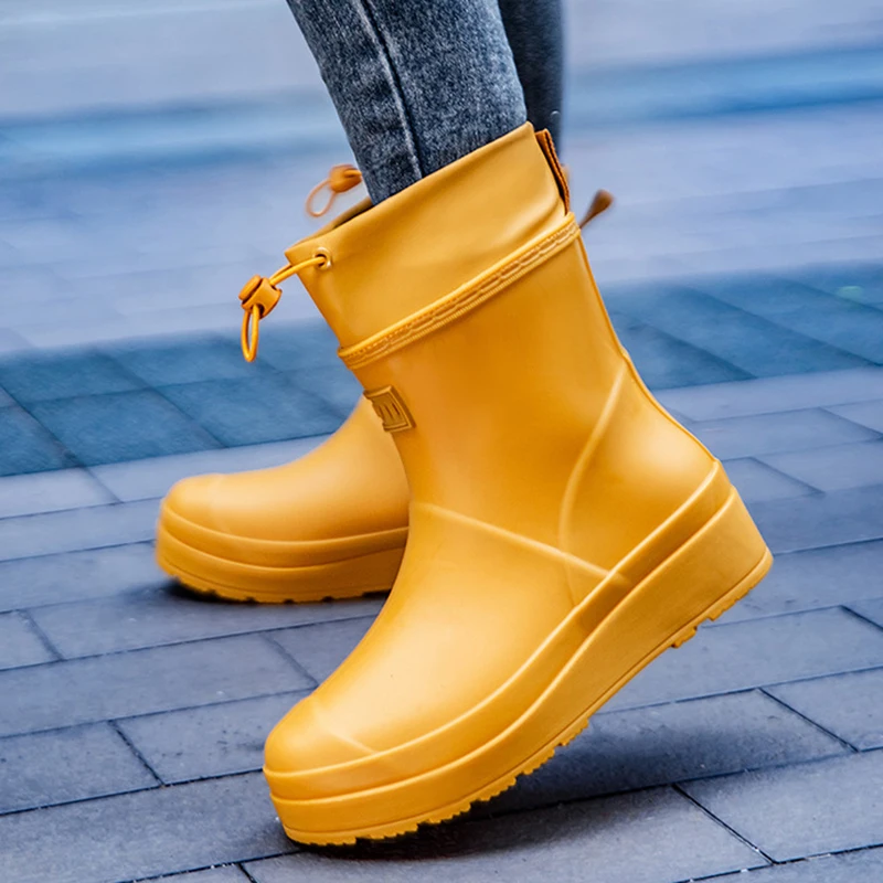 Thickened Long Tube Men's Rain Boots Waterproof New Outdoor High Anti-slip Fleece-lined Warm Water Shoes round Toe PVC Material