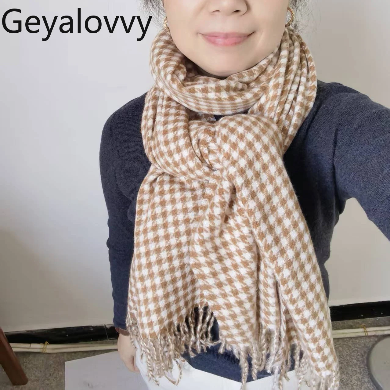 

Универсальный толстый мягкий шарф для мужчин и женщин, новые осенне-зимние клетчатые гетры с кисточками для шеи, длинные модные утолщенные теплые шарфы
