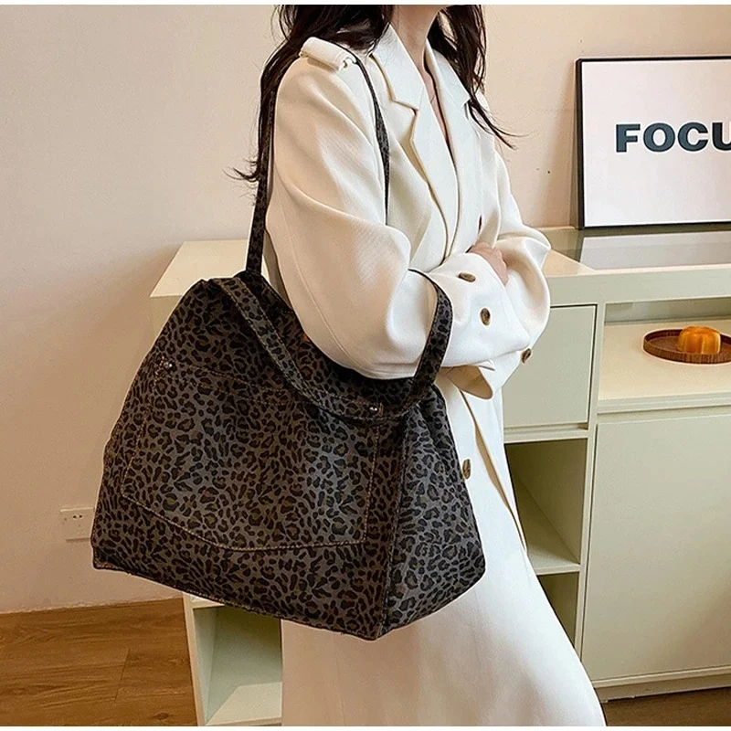 Leopard Pattern Tote Bag Vintage Canvas Shoulder Bag Fashion Big Capacity Handbag For School Work Shopping