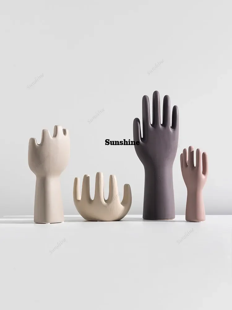 Yi ceramic hand ornament light luxury Nordic decoration gift home soft decoration living room office study desktop