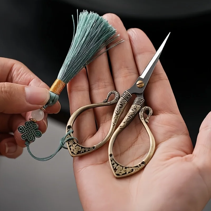 Vintage Embroidery Scissors Gift Set Stainless Steel Sewing Thread Snips with Cover Tassel for Cross Stitch Needlecraft