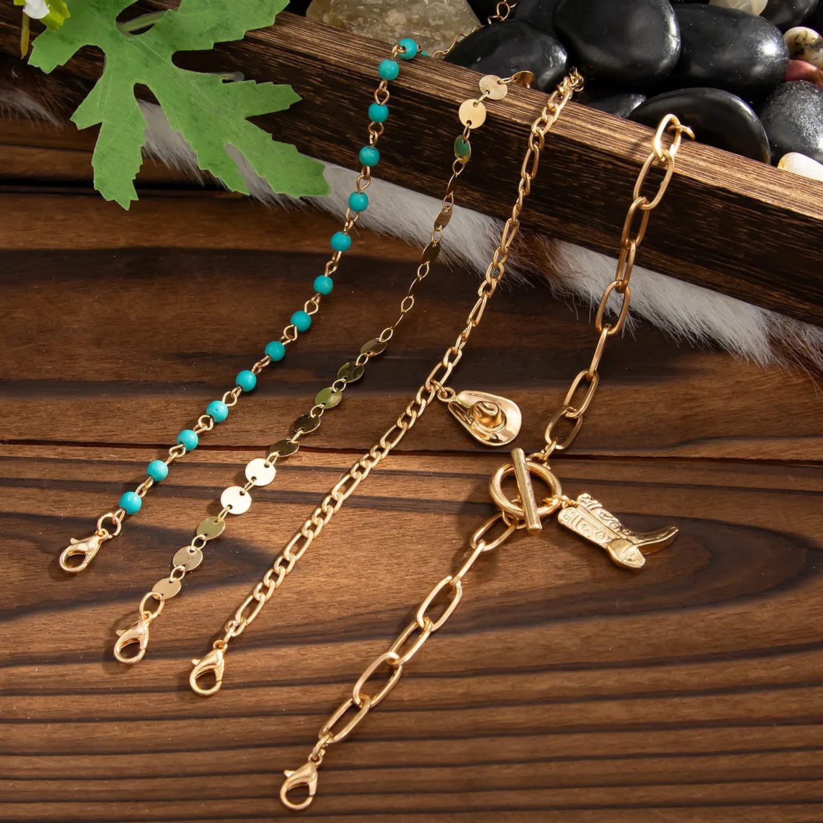 Vintage Turquoise Beaded Necklace for Women Bohemian Metal Hat Boot Pendant Chunky Chain Collar Accessory Gift