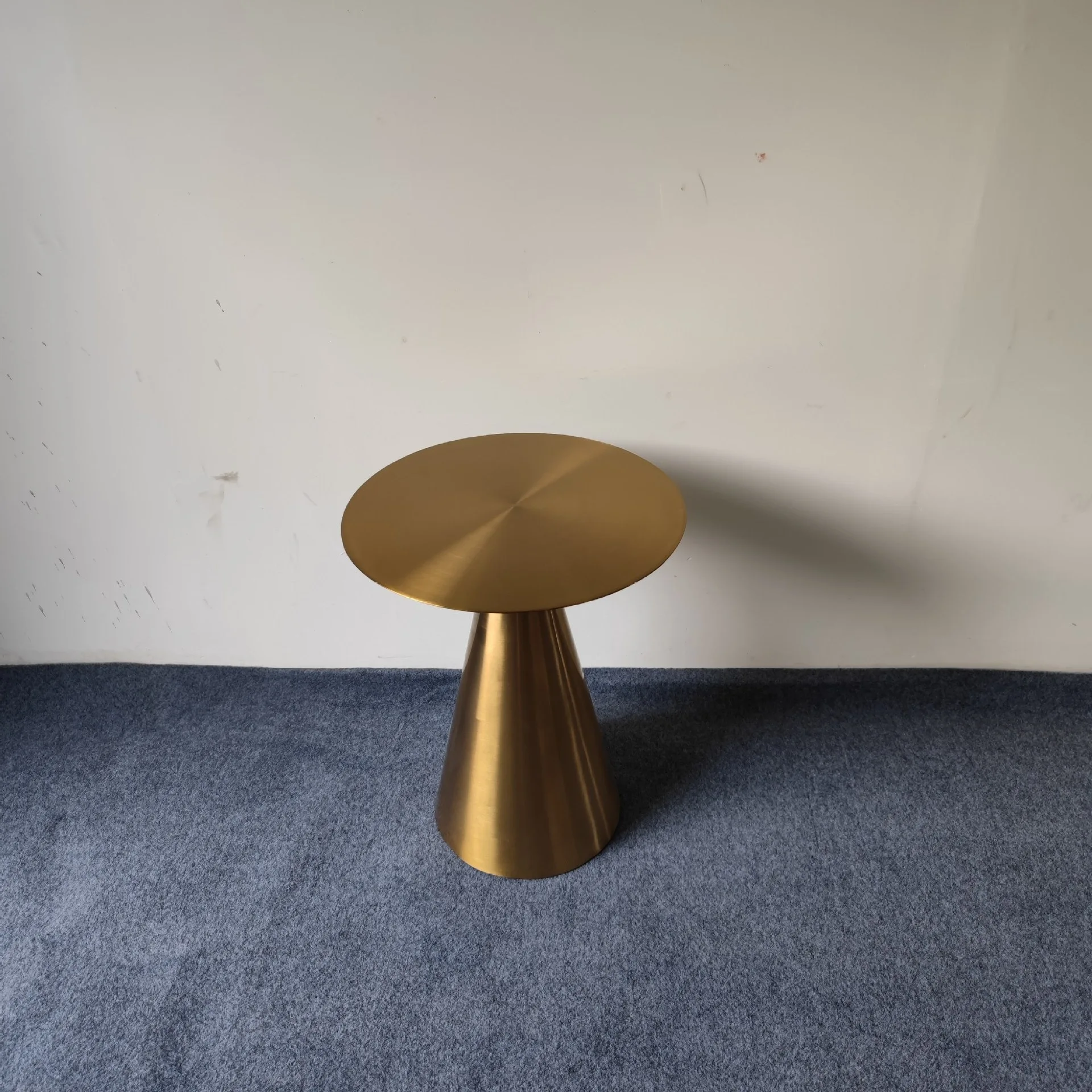 yjq living room ornament fruit plate decoration light luxury Italian all stainless steel edge few cone club corner few