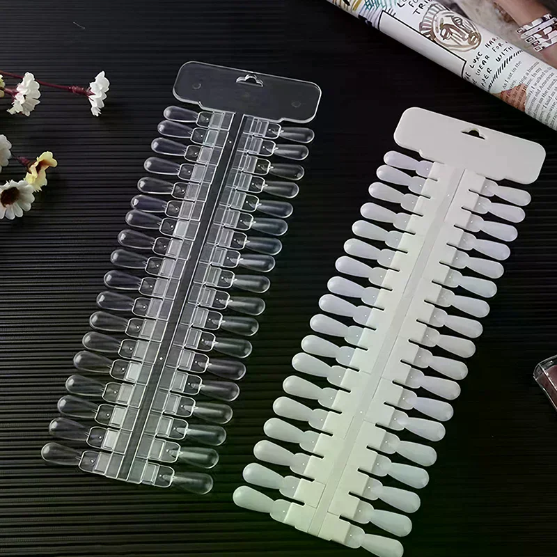 36 stücke Natürliche/Klar Farbe Karte Abnehmbare Nail art Display Falsche Nagel Tipps Rack Teardrop Design Maniküre Gel polnischen Praxis Werkzeug