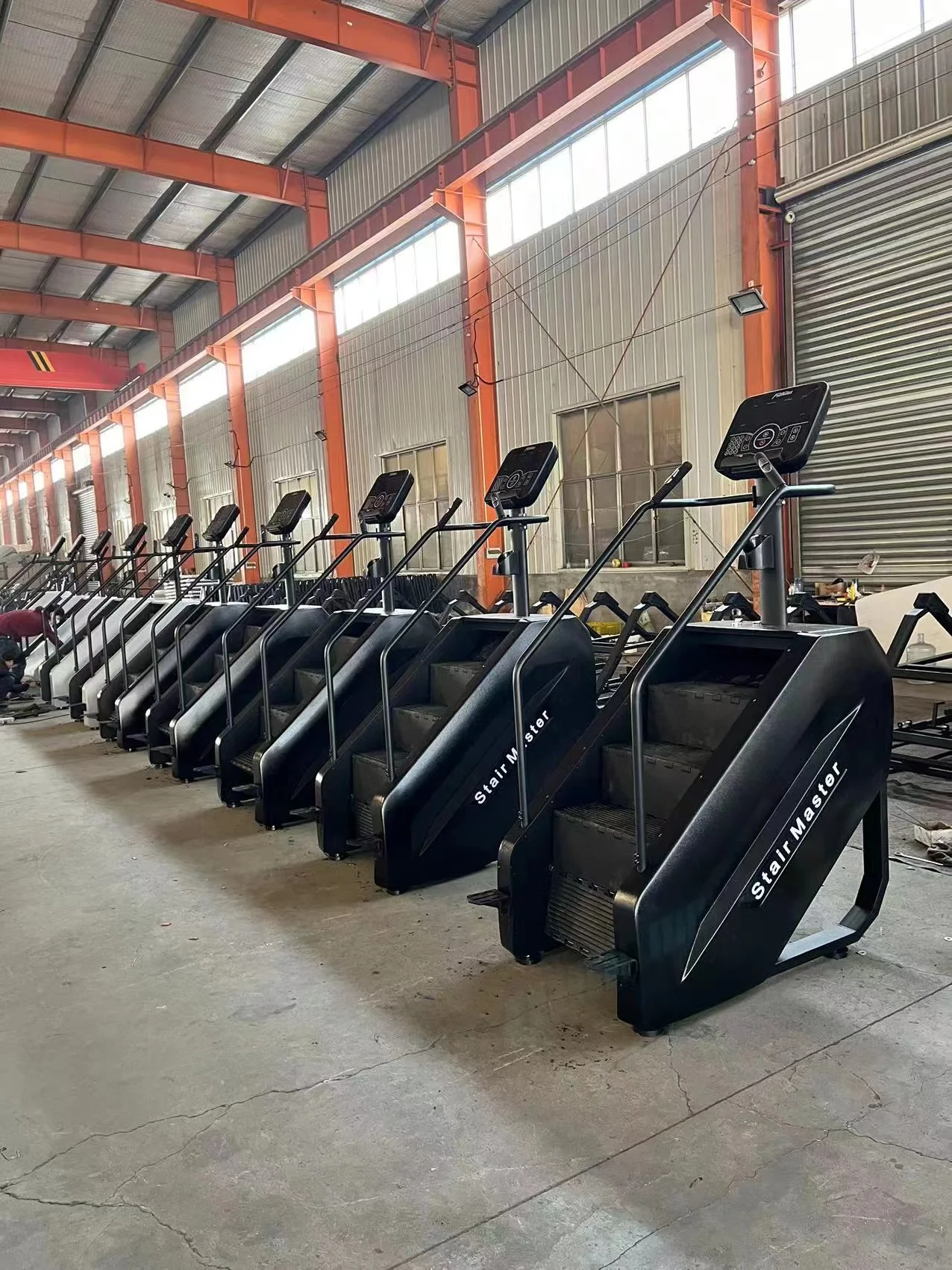 

Оборудование для тренажерного зала Фитнес-машина Степпер Лестничный подъемник