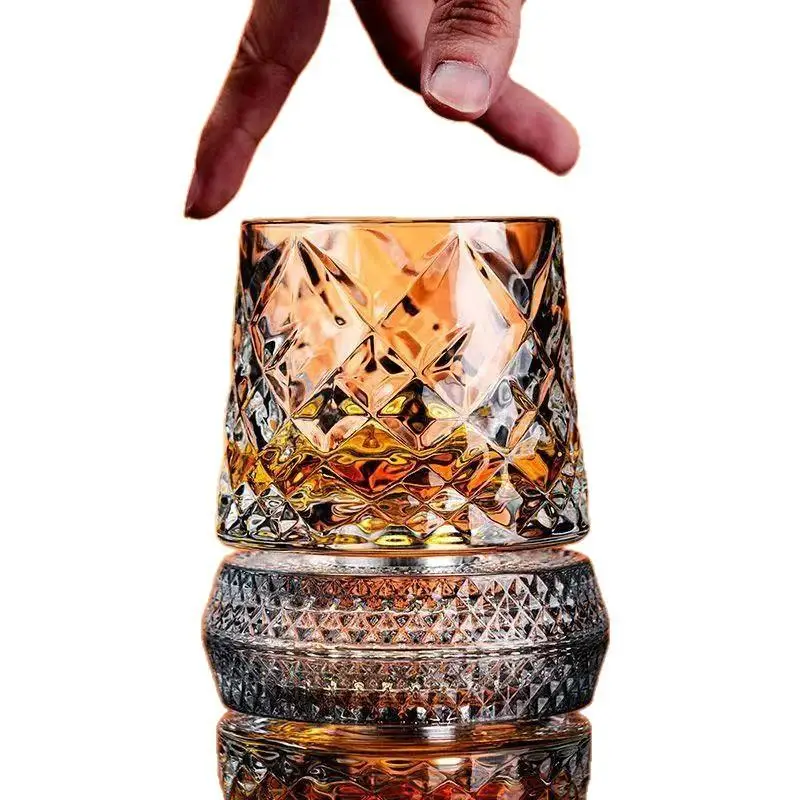 Vasos de whisky giratorios 2026: Nuevo vaso de whisky con base de cristal y grados de rotación, vaso de ron giratorio 360° para fiestas y cócteles.