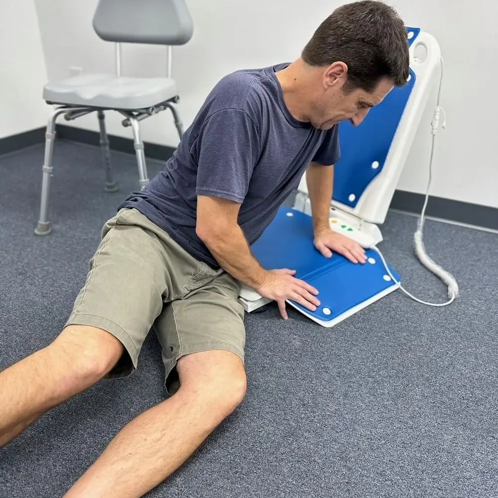 كرسي رفع الطاقة Phoenix المصنوع من أمريكان: مساعدة سهلة من الأرض إلى الوقوف مع التحكم في الضغط على زر الضغط