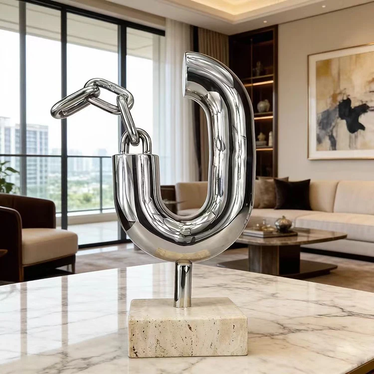 Modern Abstract Silver Metal Marble Horseshoe Chain Sculpture Handmade Carved Luxury Desk Accessories for Home/Office/Hotel