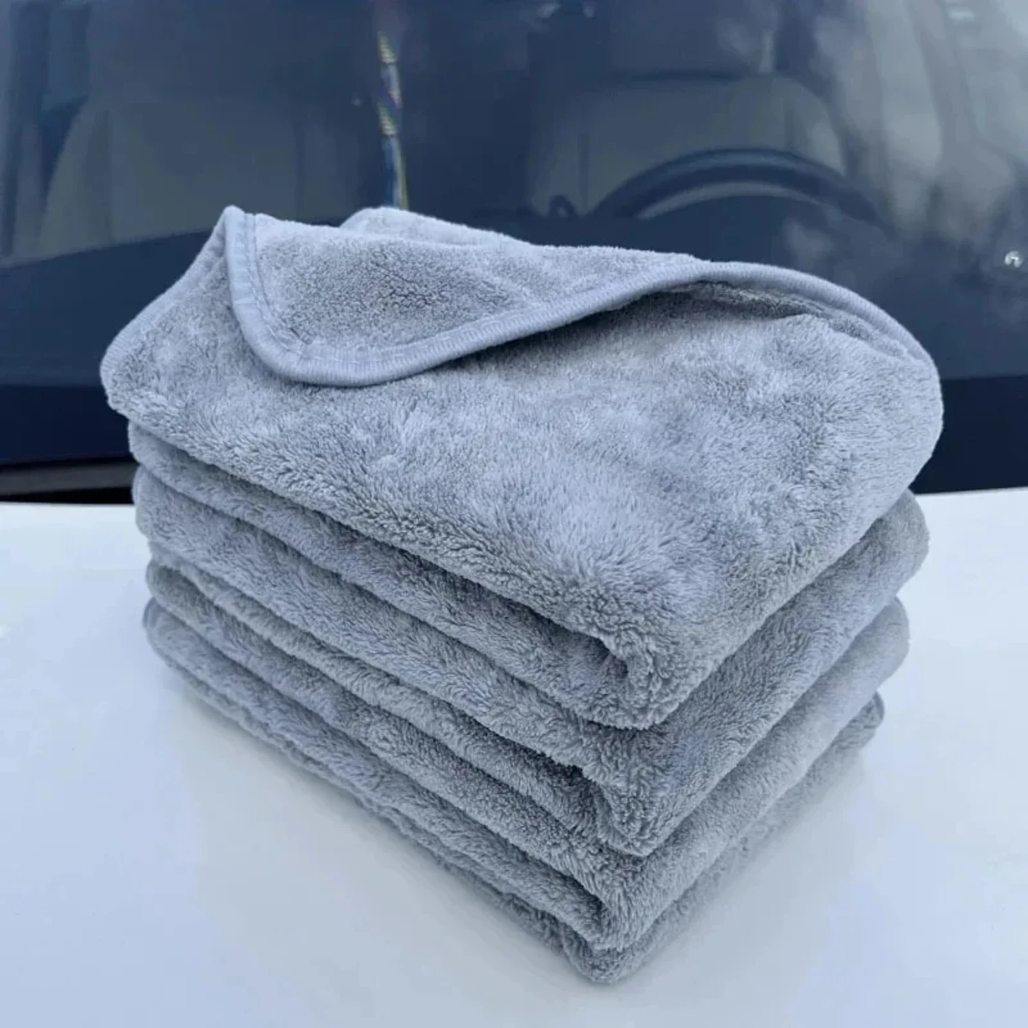 Soft and Ultra-Absorbent 600GSM Coral Fleece Microfiber Car Wash Towel - Hemmed for Superior Drying and Cleaning - Ideal for You