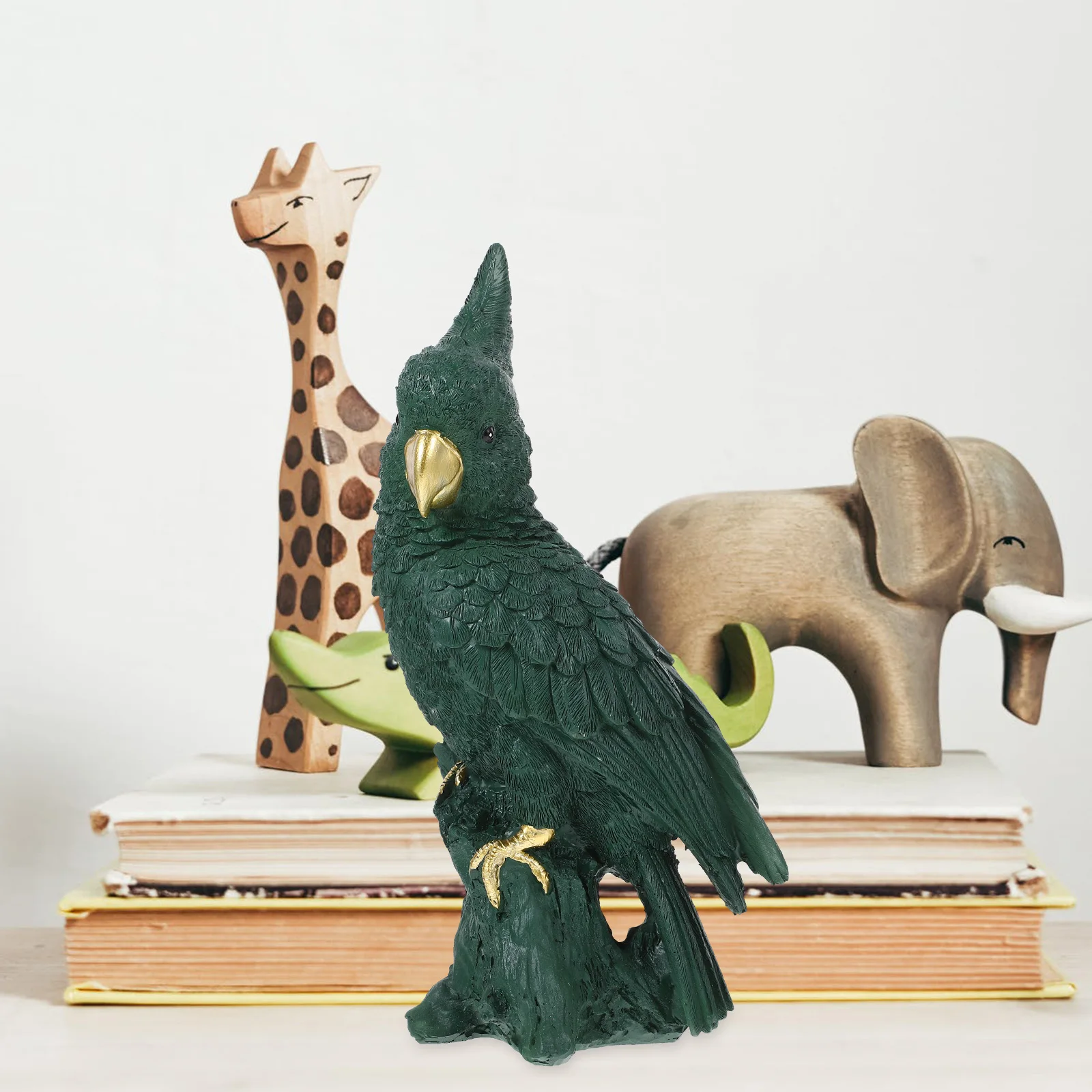 

Resin Parrot Statue Outdoor Garden Decoration Artificial Bird Ornament Lifelike Landscape Decoration Parrot Statue