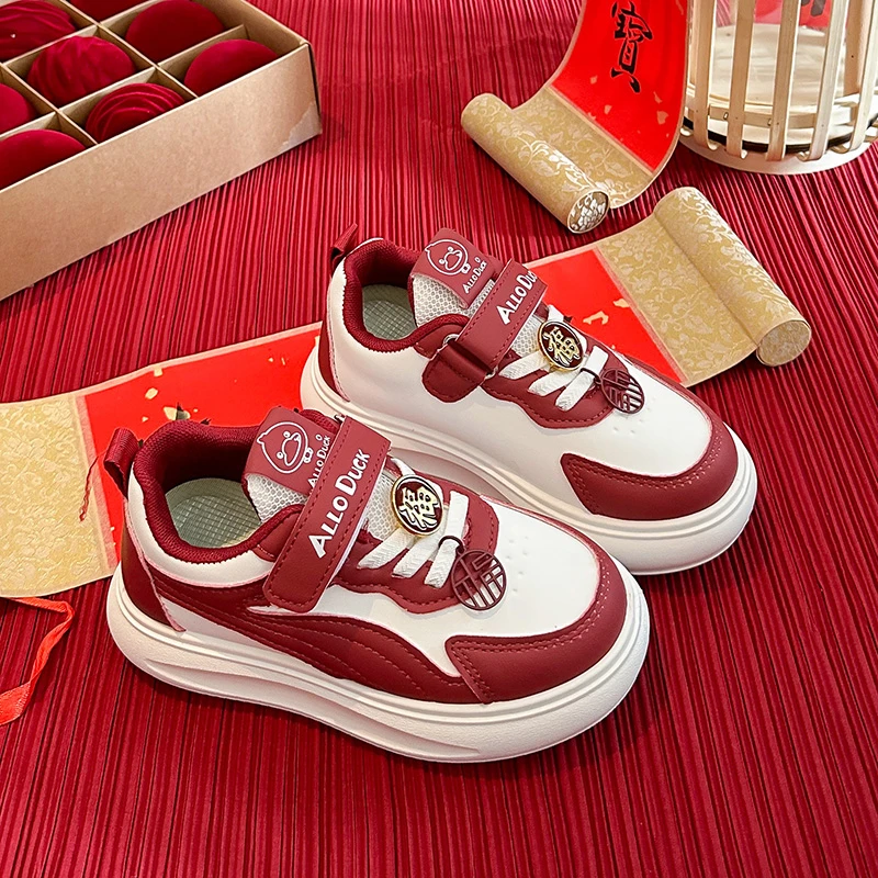 أحذية الأولاد الجديدة لعام 2025 أحذية رياضية ربيعية للأطفال ذات سطح جلدي خفيفة الوزن قابلة للتنفس للمدرسة الابتدائية للأولاد والبنات #5