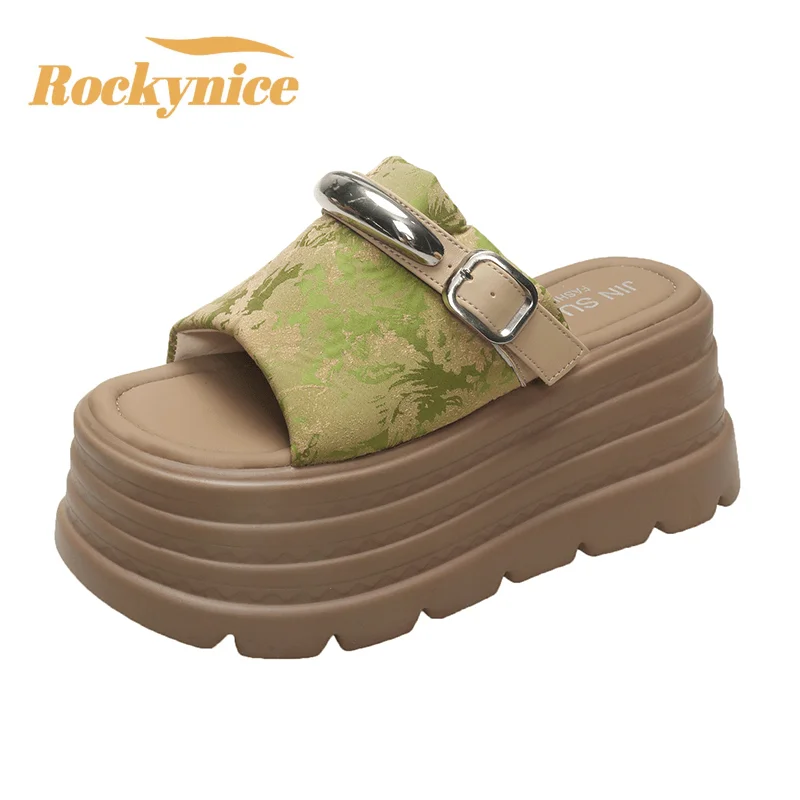 

Новинка 2023 года, летние женские тапочки, шлепанцы, женские пляжные блестящие сандалии, обувь на танкетке 8 см, женские уличные тапочки на высокой платформе