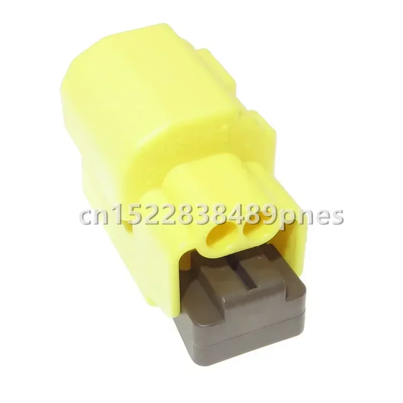 2 Pole 1.2 Series 8K0973323R Automotive Electric Wiring Harness Waterproof Socket Wiring Yellow Plug For VW Audi