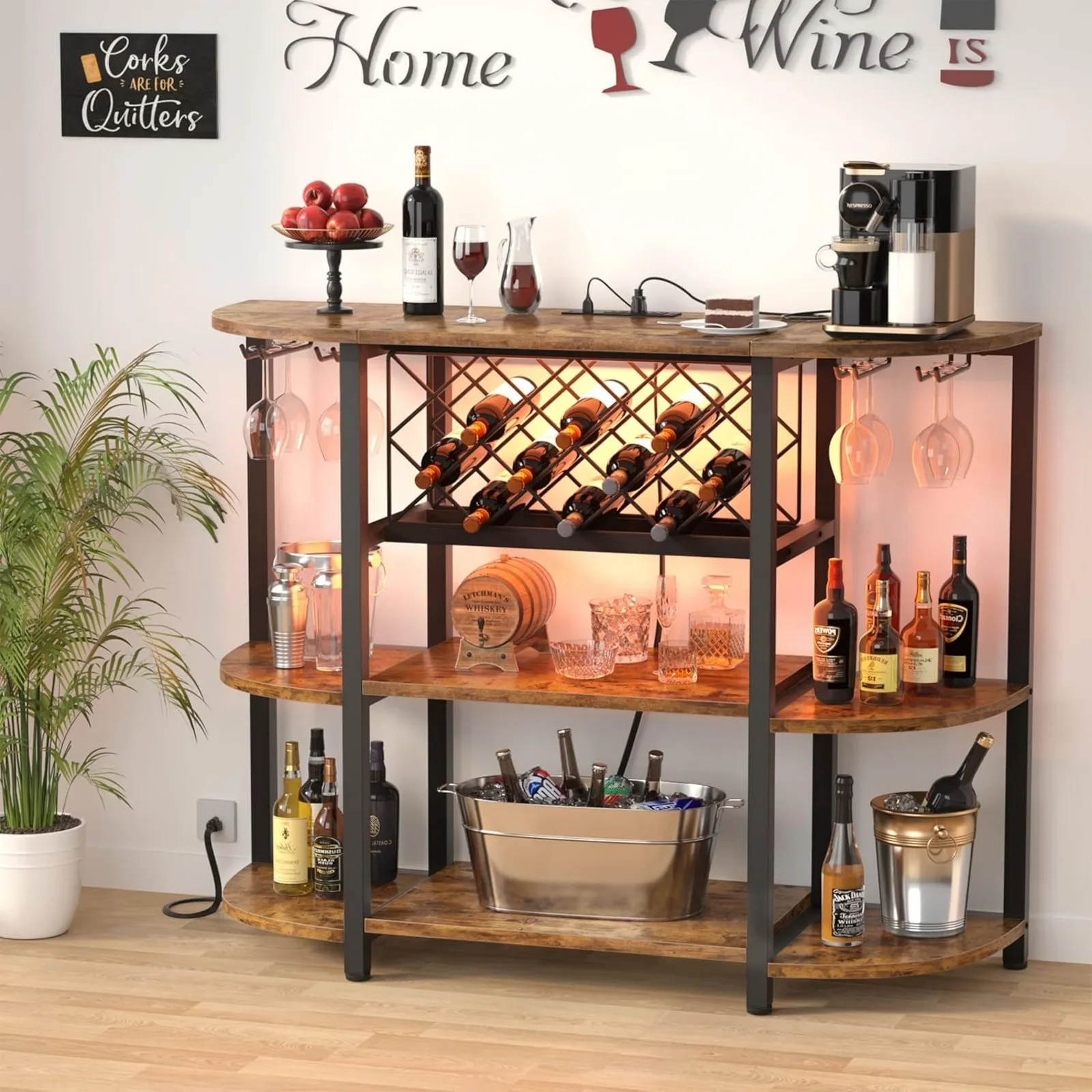 Metal Coffee Bar Cabinet com Outlet e Luz LED, US 4-Tier, Piso Autoportante, Bar Mesa para Licor, Suporte de Vidro e Vinho