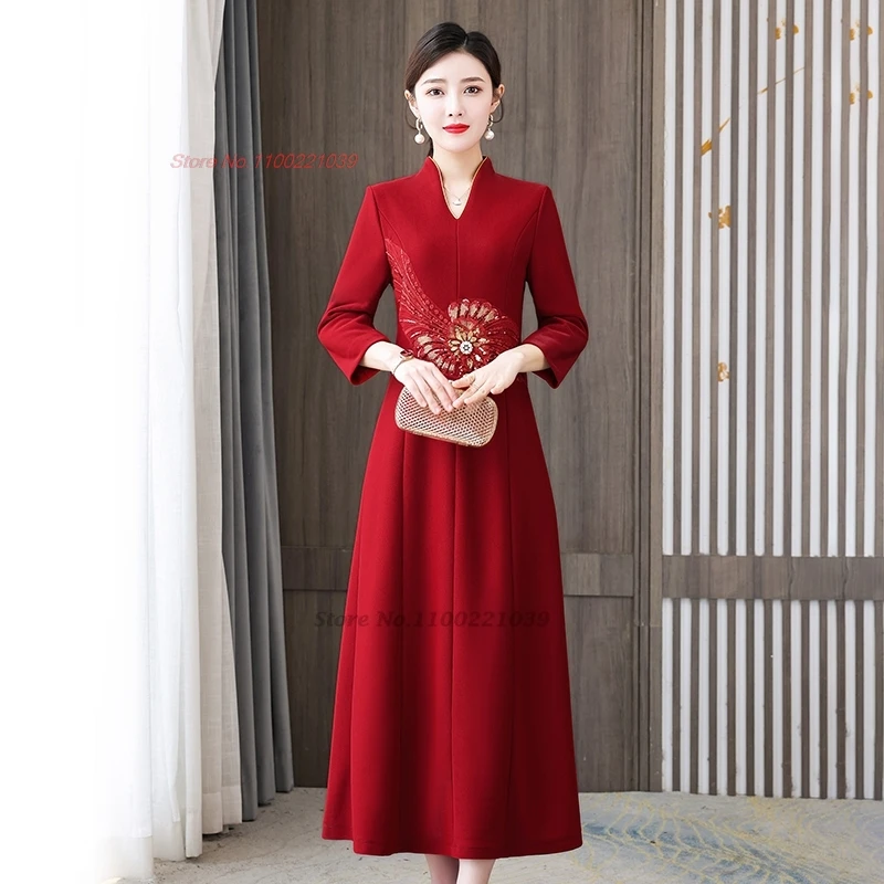 2025, traditionelles chinesisches Vintage-A-Linien-Kleid, verbessertes Qipao, nationale Blumenstickerei, V-Ausschnitt-Kleid, Hochzeit, Qipao-Abendkleid