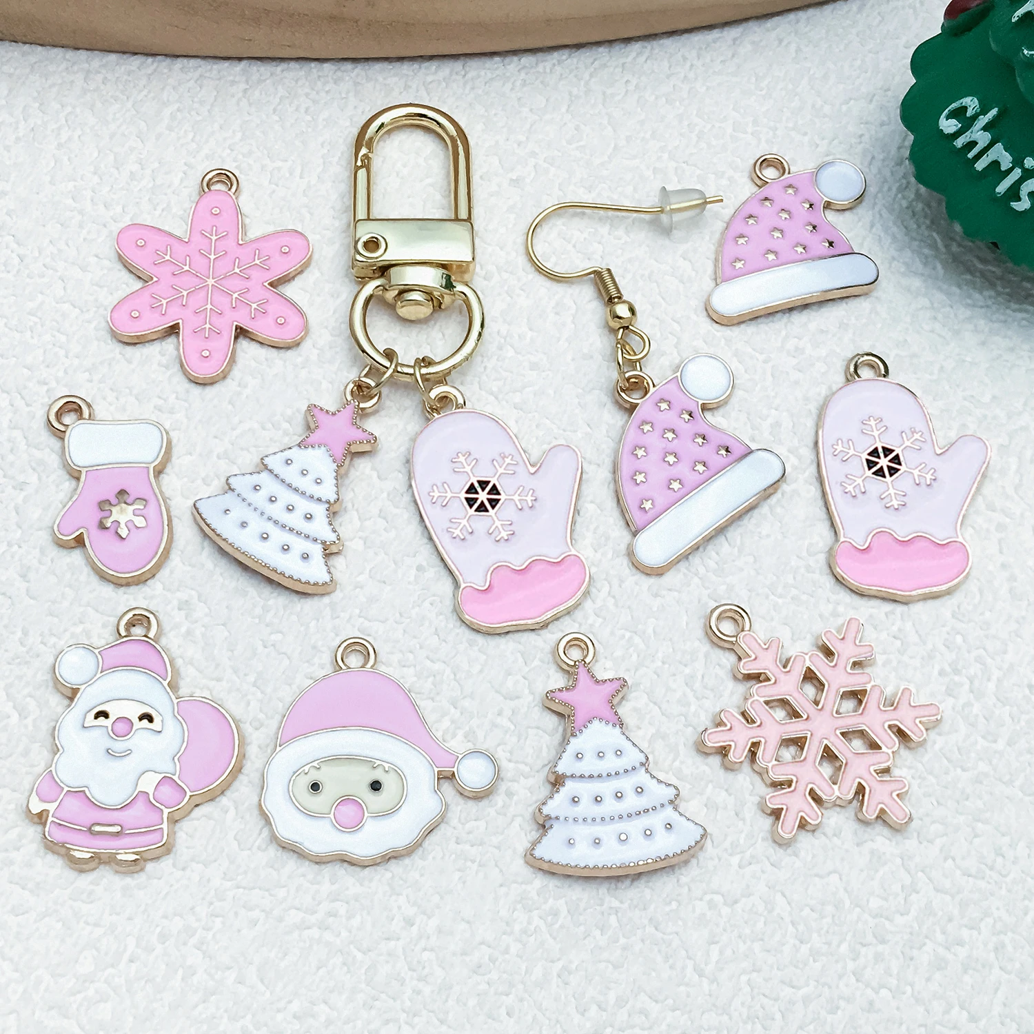 20pcs Drop-oil Powder White Christmas Charms Pendant DIY Making Bracelet Necklace Earrings Decorative Accessories