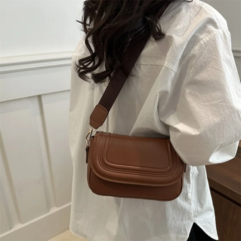 

Женская сумка из кожи с рисунком камелии, высококачественная парижская пригородная, прочная, просторная, мягкая, в современном стиле ​