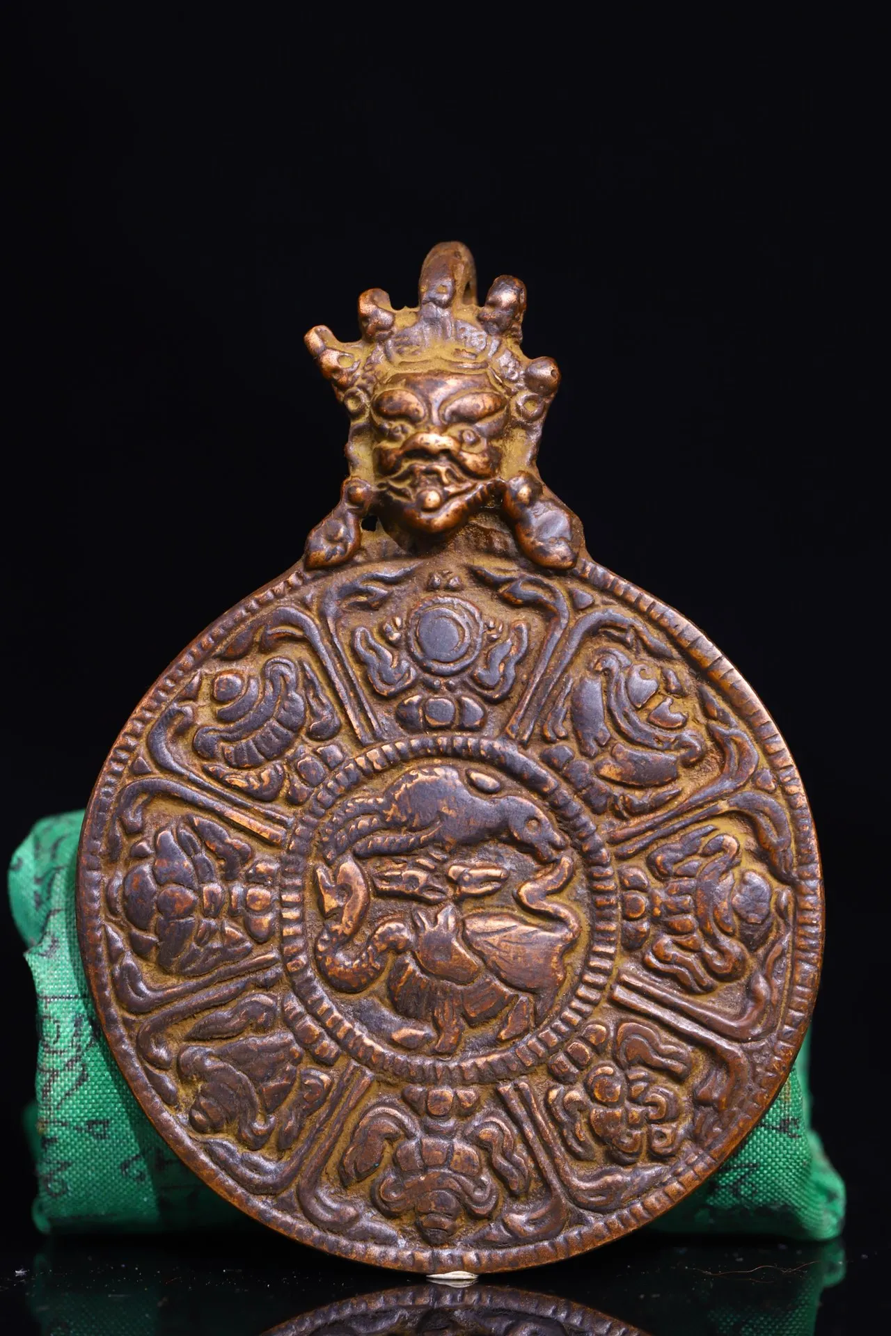 

4"Tibetan Temple Collection Old Bronze Cinnabar Amulet Mahakala Buddha head Four-dimensional beasts Amulet pendant Town house