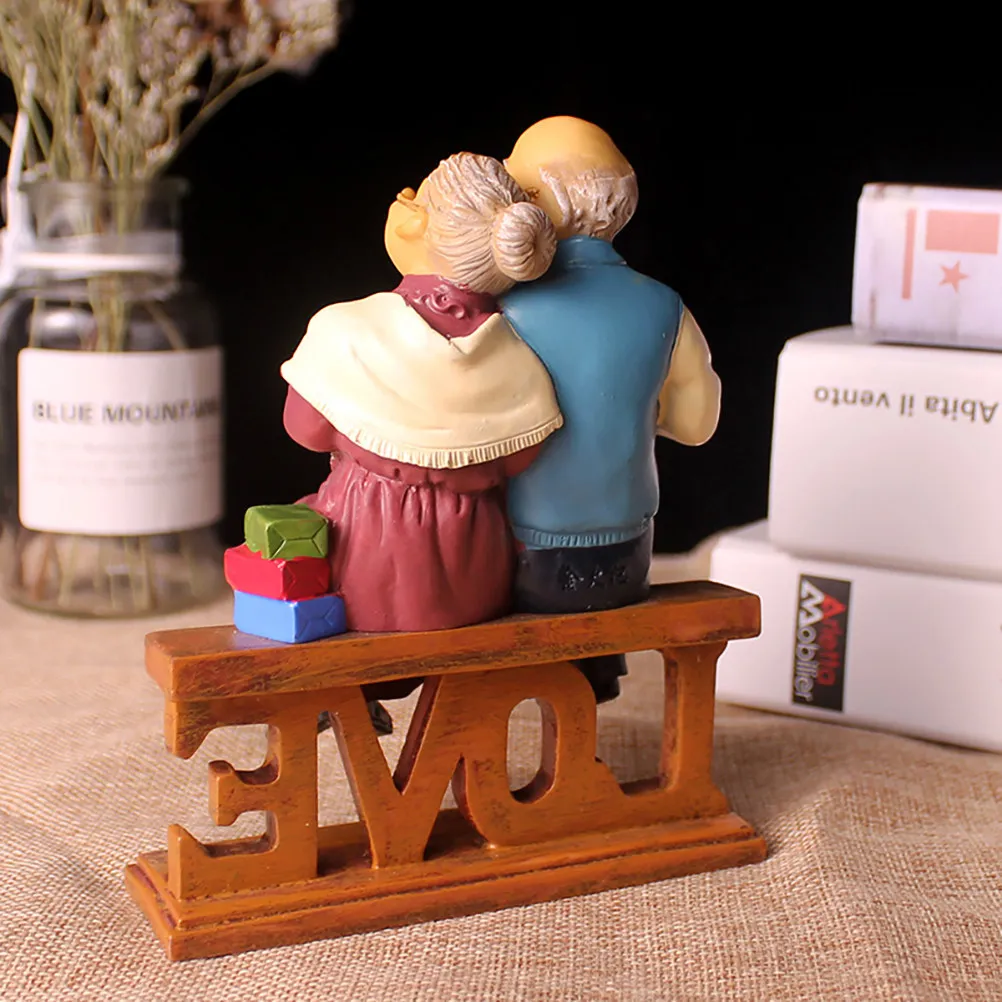 1Pcs Resin Elderly Couple Statue Romantic Wedding Decoration for Home Office Desk Shelf Bedside Table Vintage Memory Keepsake