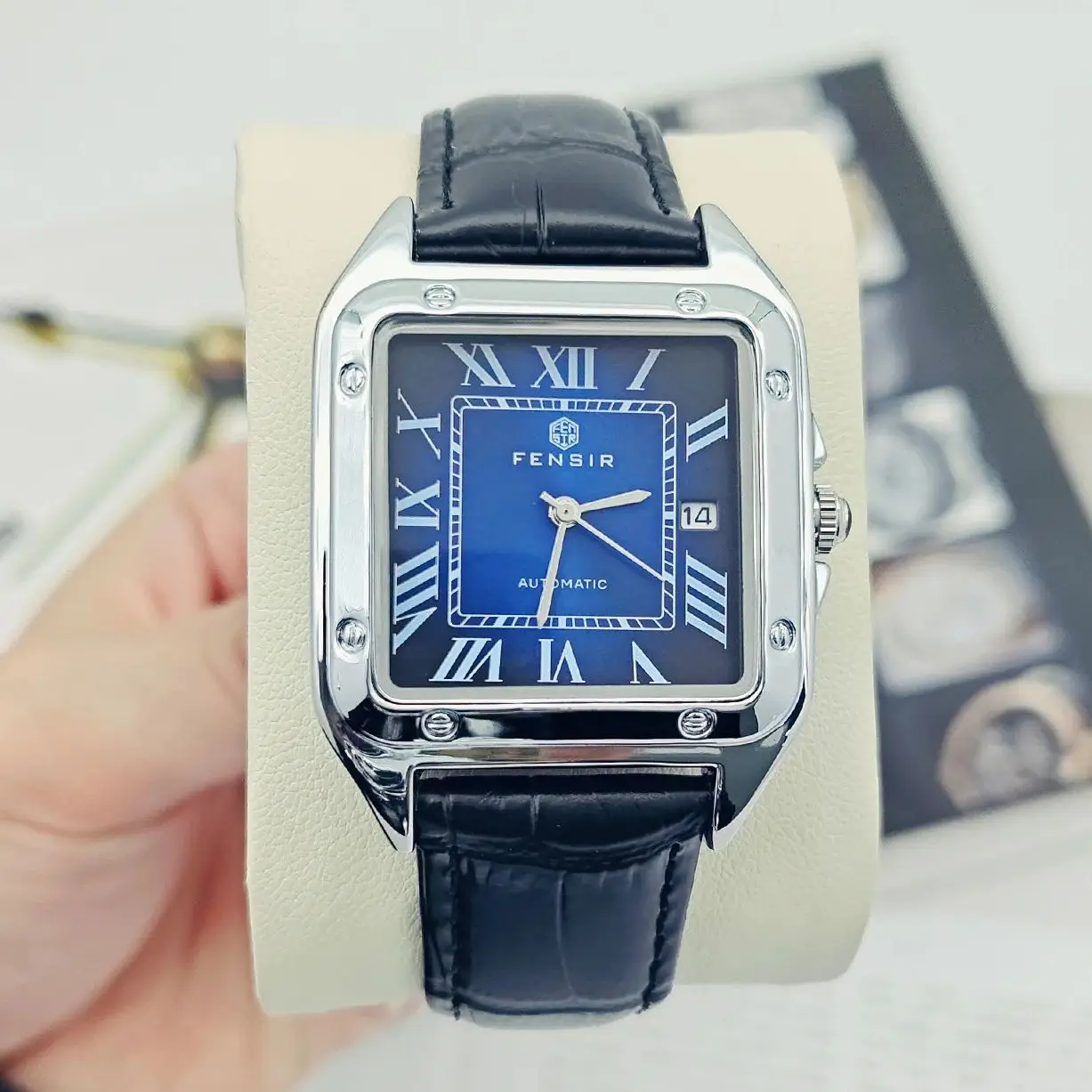 Square Business Men's Watch in European, American, Japanese, and Korean Style, Party Gift Watch, Fashionable Casual Versatile Personality Quartz Watch for Young Men, Students, and Social Guys, the Best Gift for Him