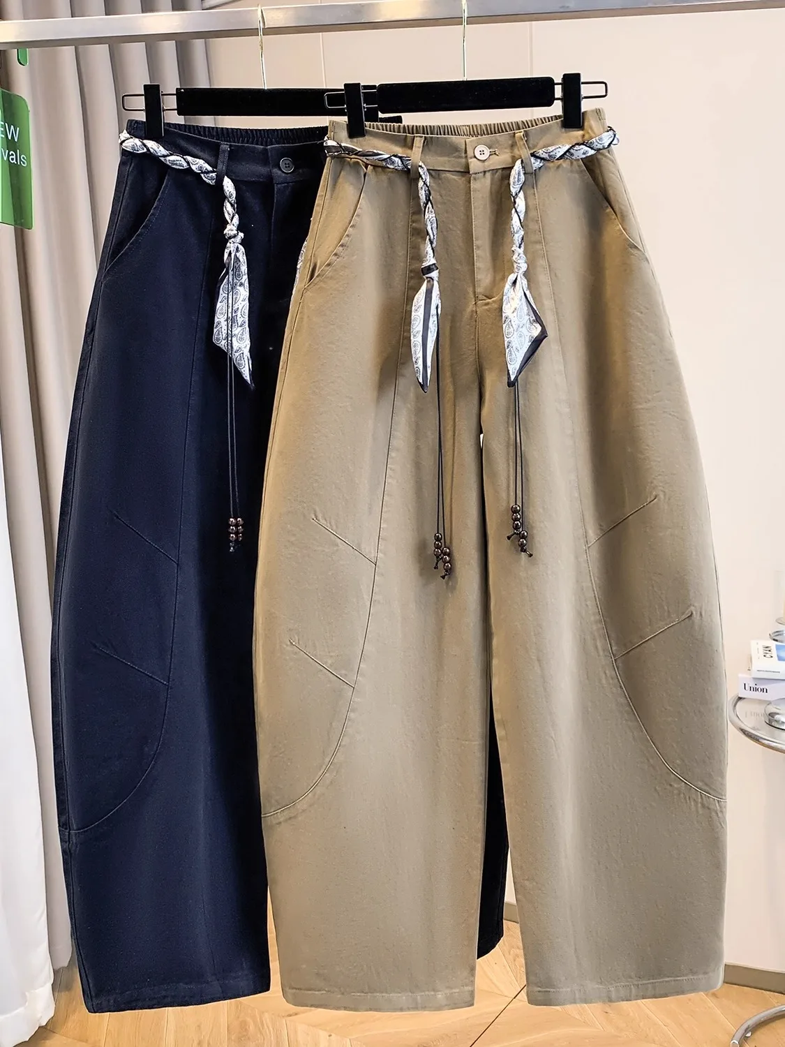 

Повседневные женские брюки-палаццо с высокой талией, осенние, модные, с поясом-шарфом, свободного кроя, визуально стройнящие, повседневные брюки-галифе