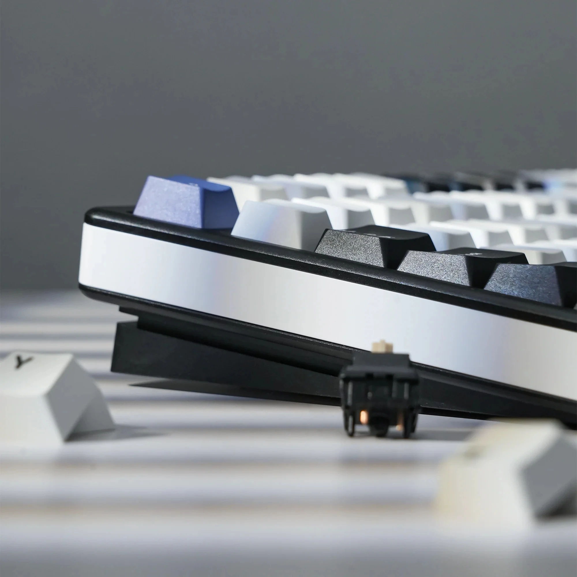 Womier SK71 プロ トライモード メカニカル キーボード ガスケット 75