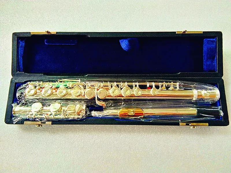 

2026 hot new YFL-212 Silver C-Tune Flute with 16 Keys And E-Key Gold with case Mouthpiece