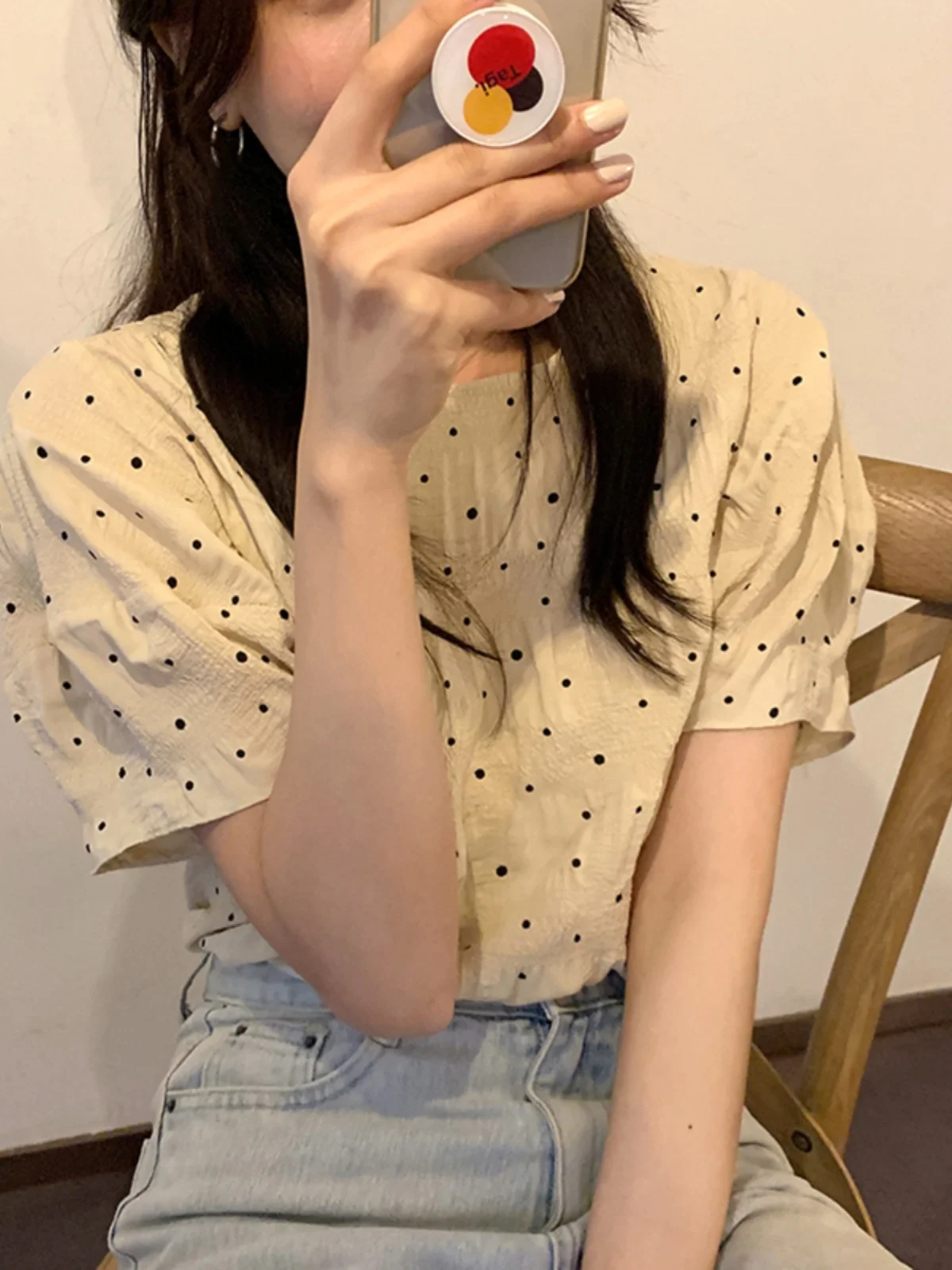 Koreański styl Sle Chic Retro w grochy, luźny, okrągły dekolt, krótki rękaw, bluzka damska na lato, luźny krój, marszczony design.