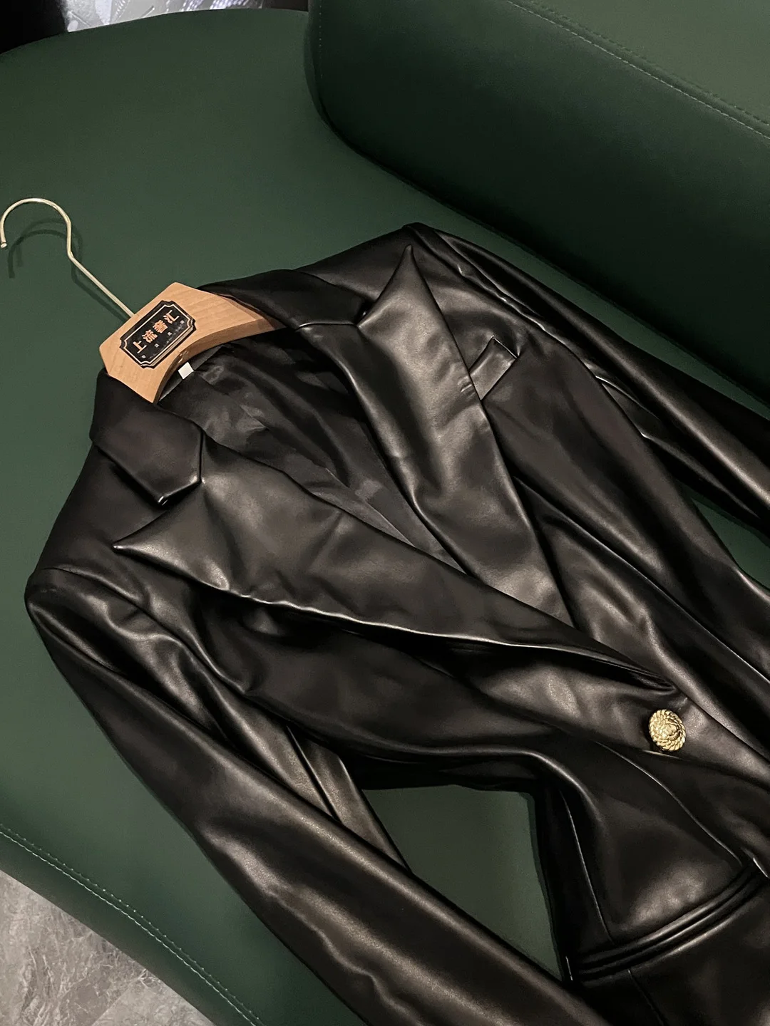 Faionable cuir trajet Sle coupe ajustée femmes manteau automne hiver nouveauté Ele dame petit costume haut D22526