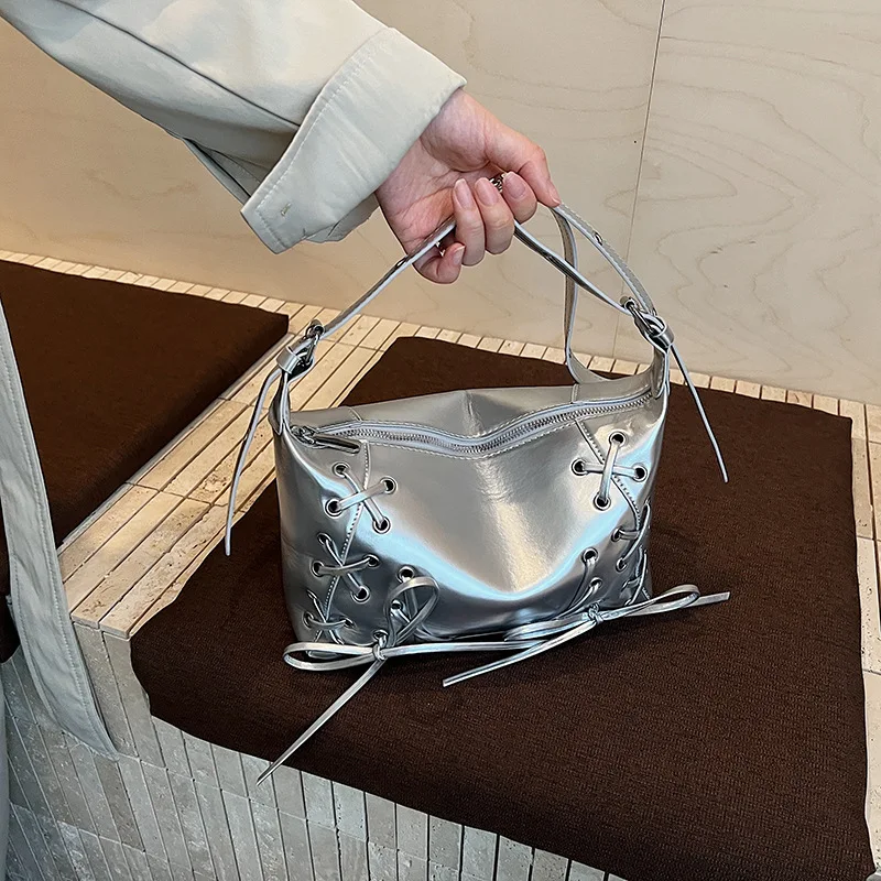 

Vintage American Rivet Design Sense Bag,high-end Messenger Bag, Fashionable Underarm Bag, Commuter Portable Shoulder Women's Bag