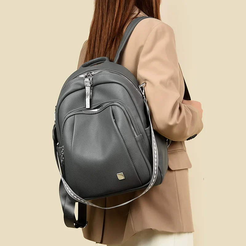 Mochila De cuero suave de alta calidad para Mujer, bolso de viaje de marca, 2023