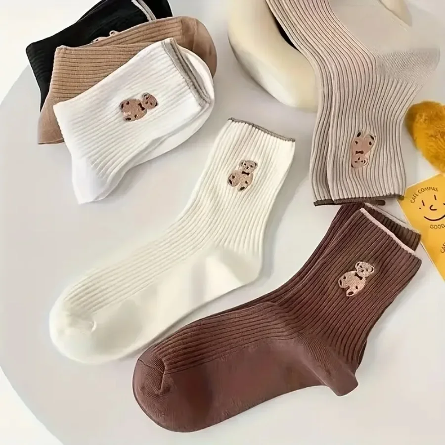 

15 Pairs of Mixed Color Teddy Bear Mid Tube Socks, Versatile for All Seasons, Suitable for Daily Use, Gym, and Office
