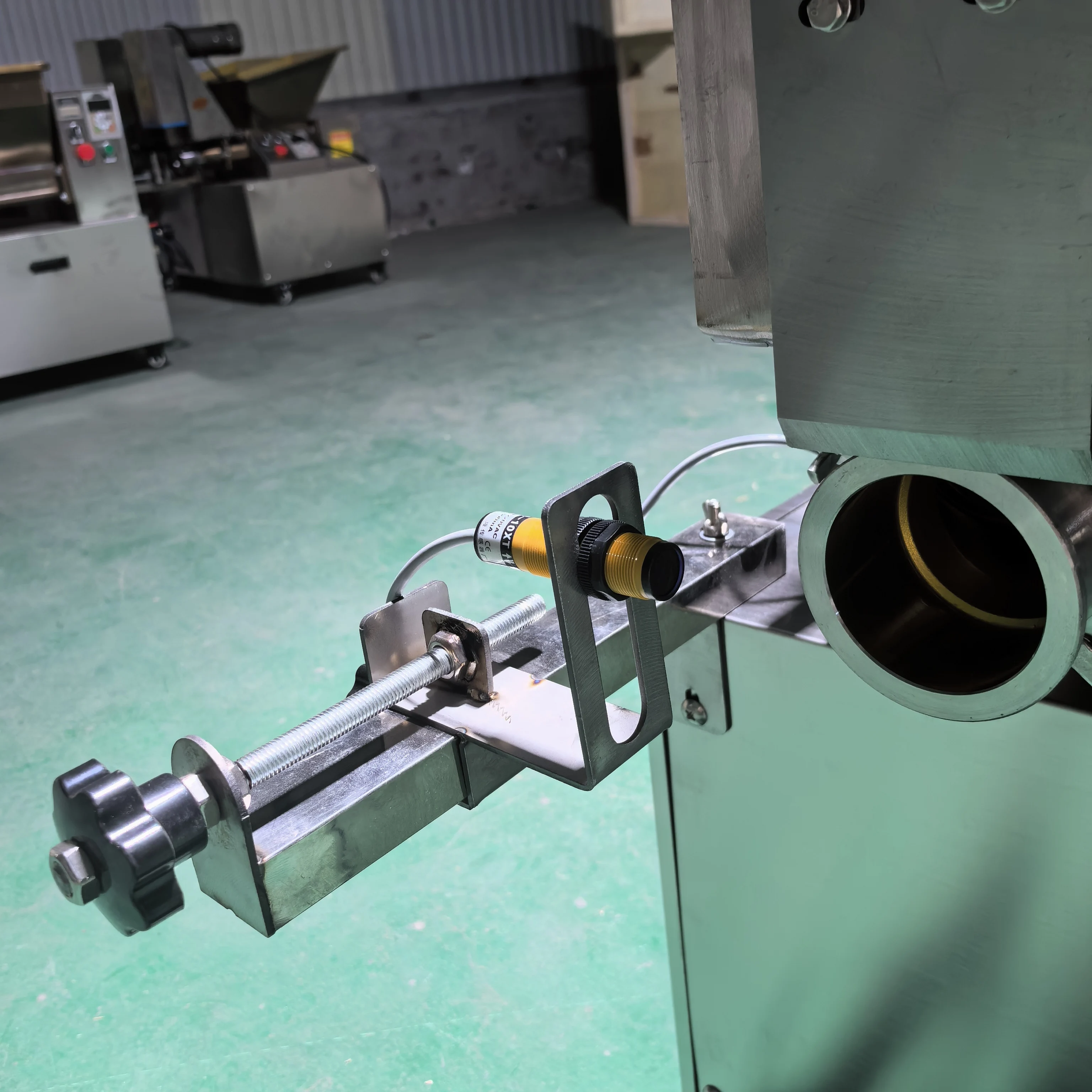 Compact Dough Cutting Machine For Commercial Household Pizza Dumplings Bread Quantitative Dough Dividing Machine