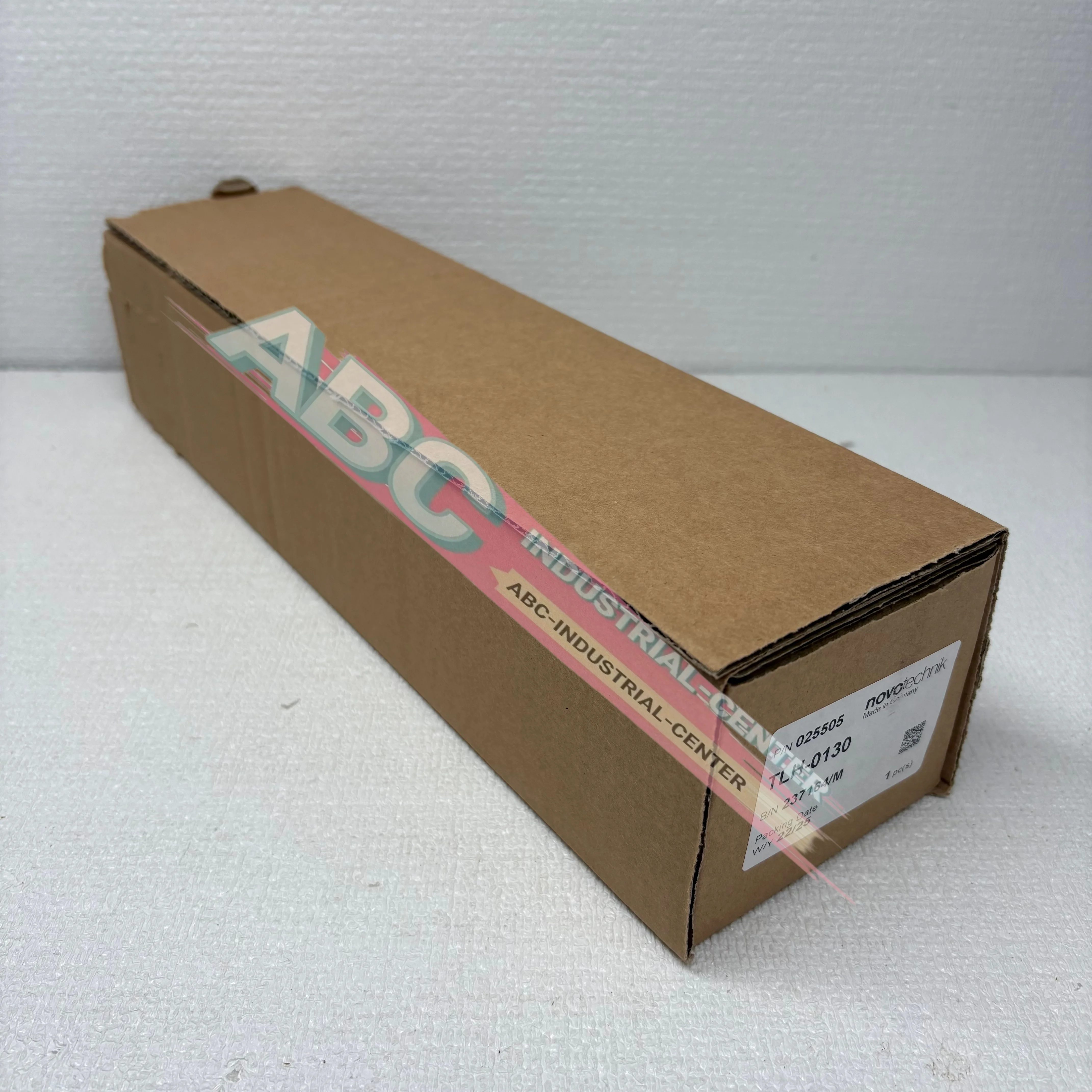 

TLH-0130 TLH0130 New original electronic gauge/displacement sensor