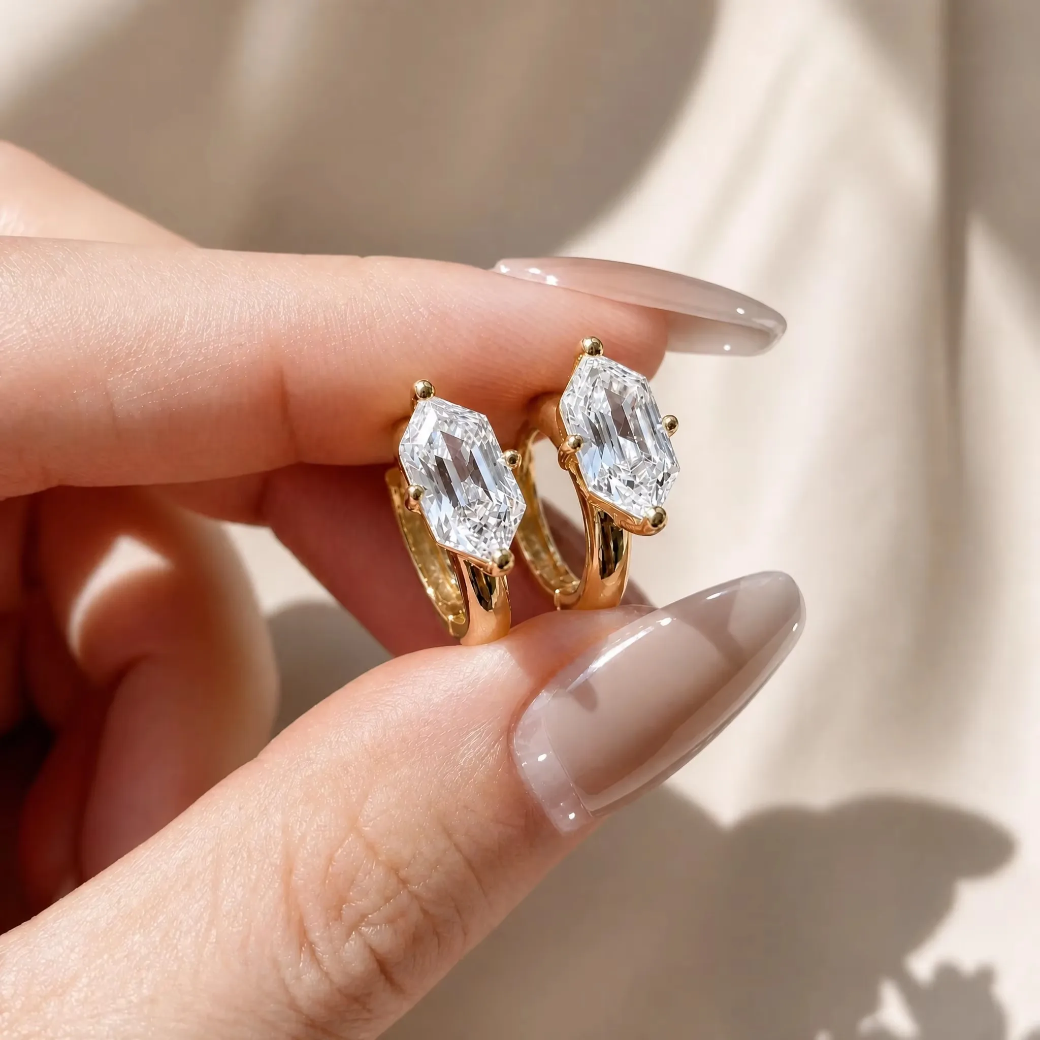 Moonmory, schlichte, modische Ohrringe im Marquise-Schliff, aus Messing, als Creolen für Damen, 14 Karat vergoldet, ovale Birnenohrringe, Geschenk zum Muttertag. – Detail 23