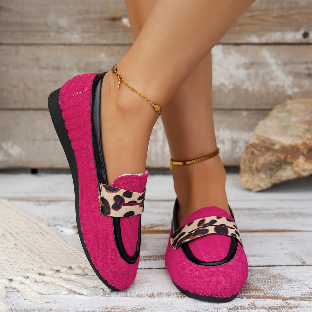 

Ladies Flat Shoes with One Pedal and Round Head 2025 Spring and Autumn Fashion Leopard Print Decorative Plus Size Low-cut Shoes