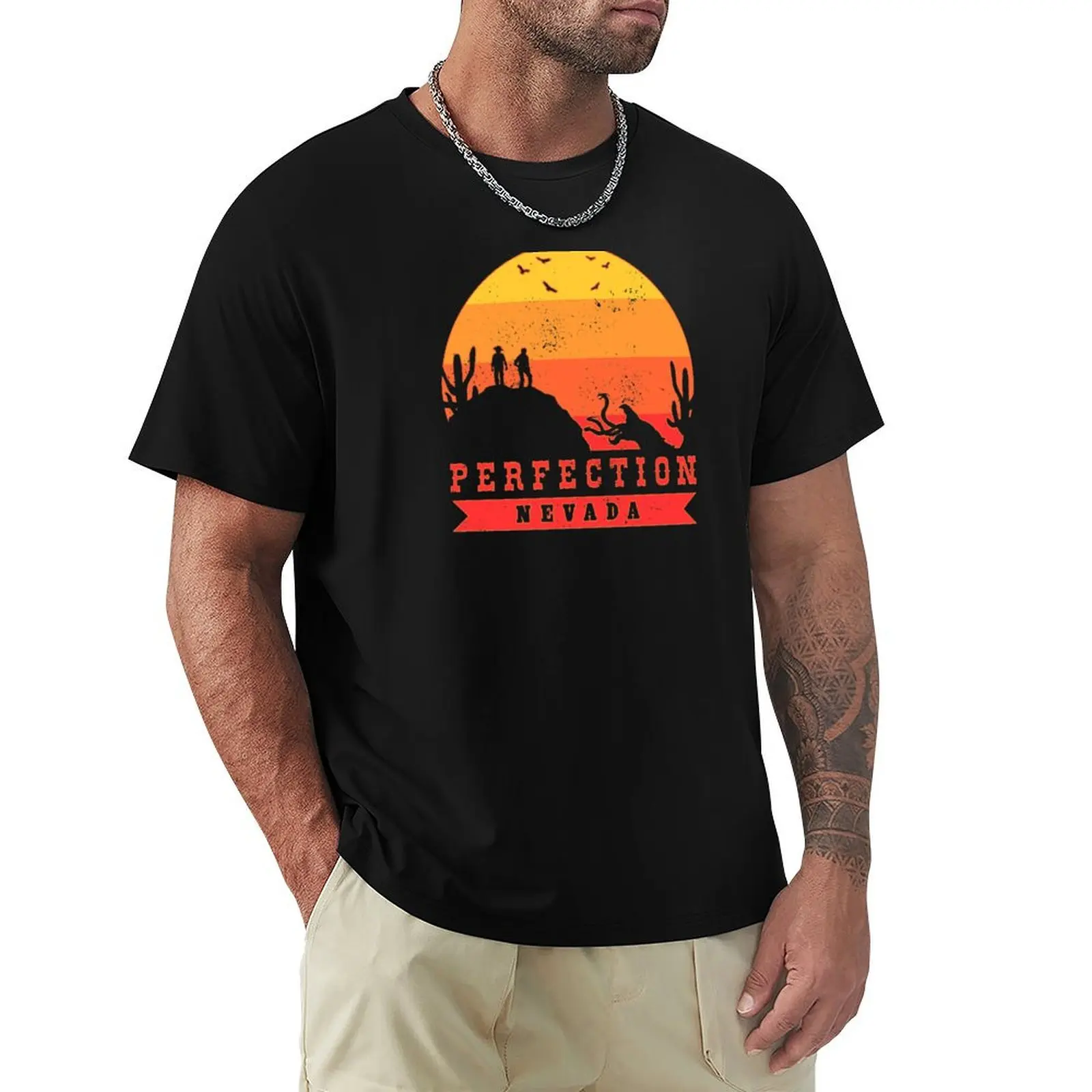 Perfection, Nevada: diseño de camiseta para tienda de regalos, camiseta de algodón 100% para hombre.