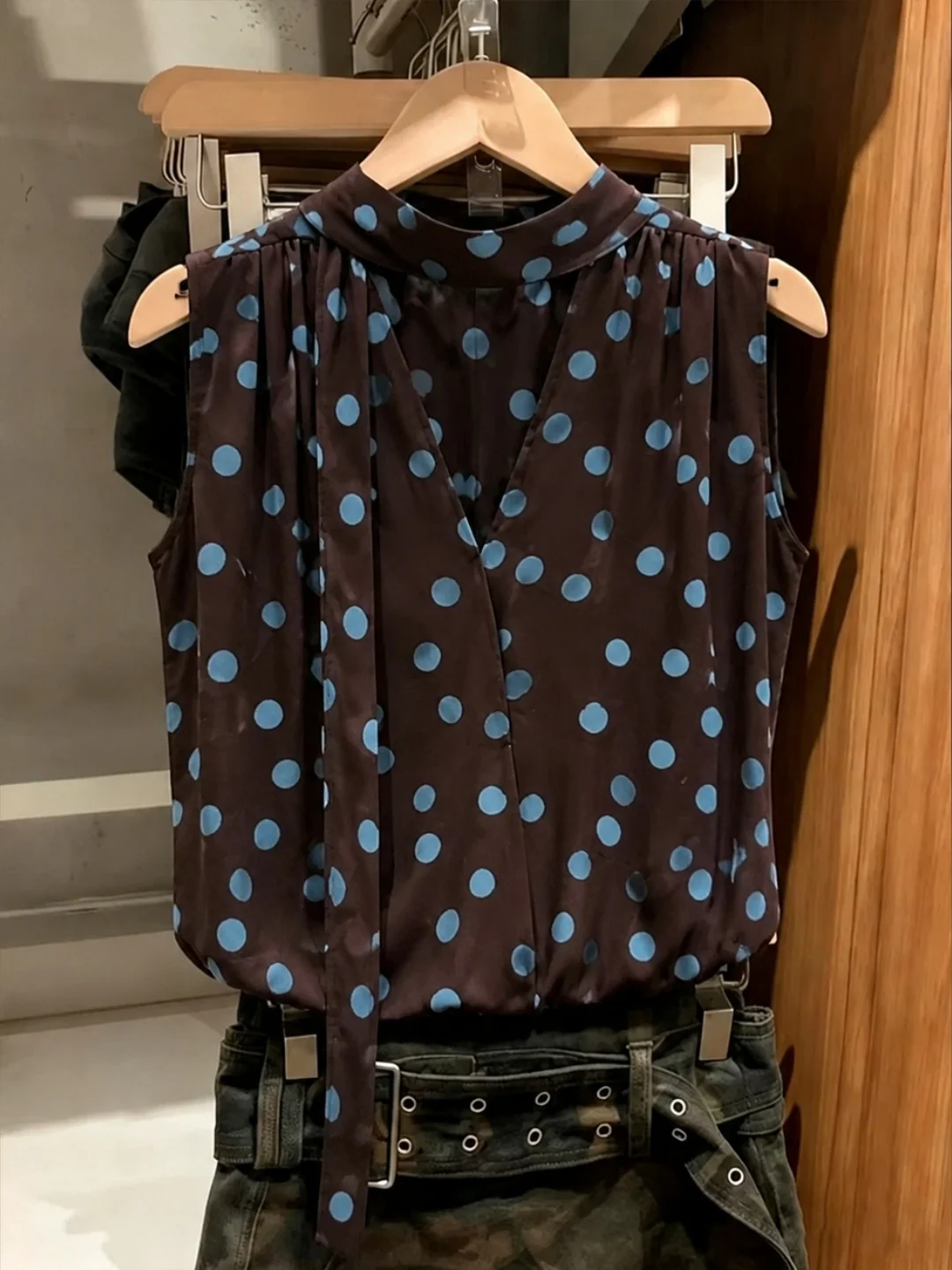 

Elegant Polka Dot Hollow out Sleeveless Vest Soft Versatile Top Summer Fashionable Shirt for plus Size Women