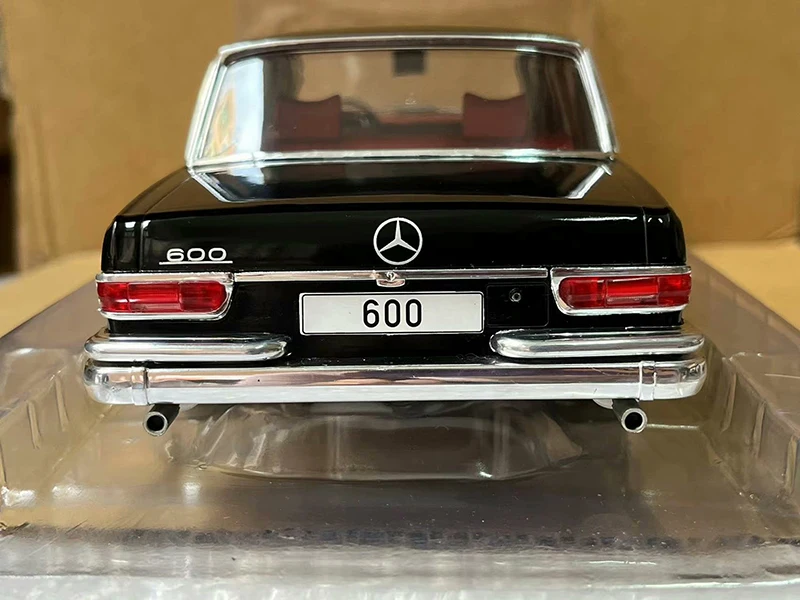 Diecast 1:18 Scale Benz 600 Simulation Alloy Car Model Toy Collectible Gifts Ornaments