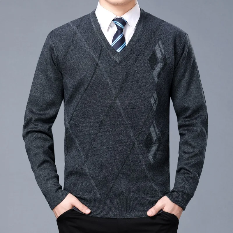 Men's New V-neck Knit Sweater for Autumn and Winter Young Men's Diamond Pattern Loose Pullover