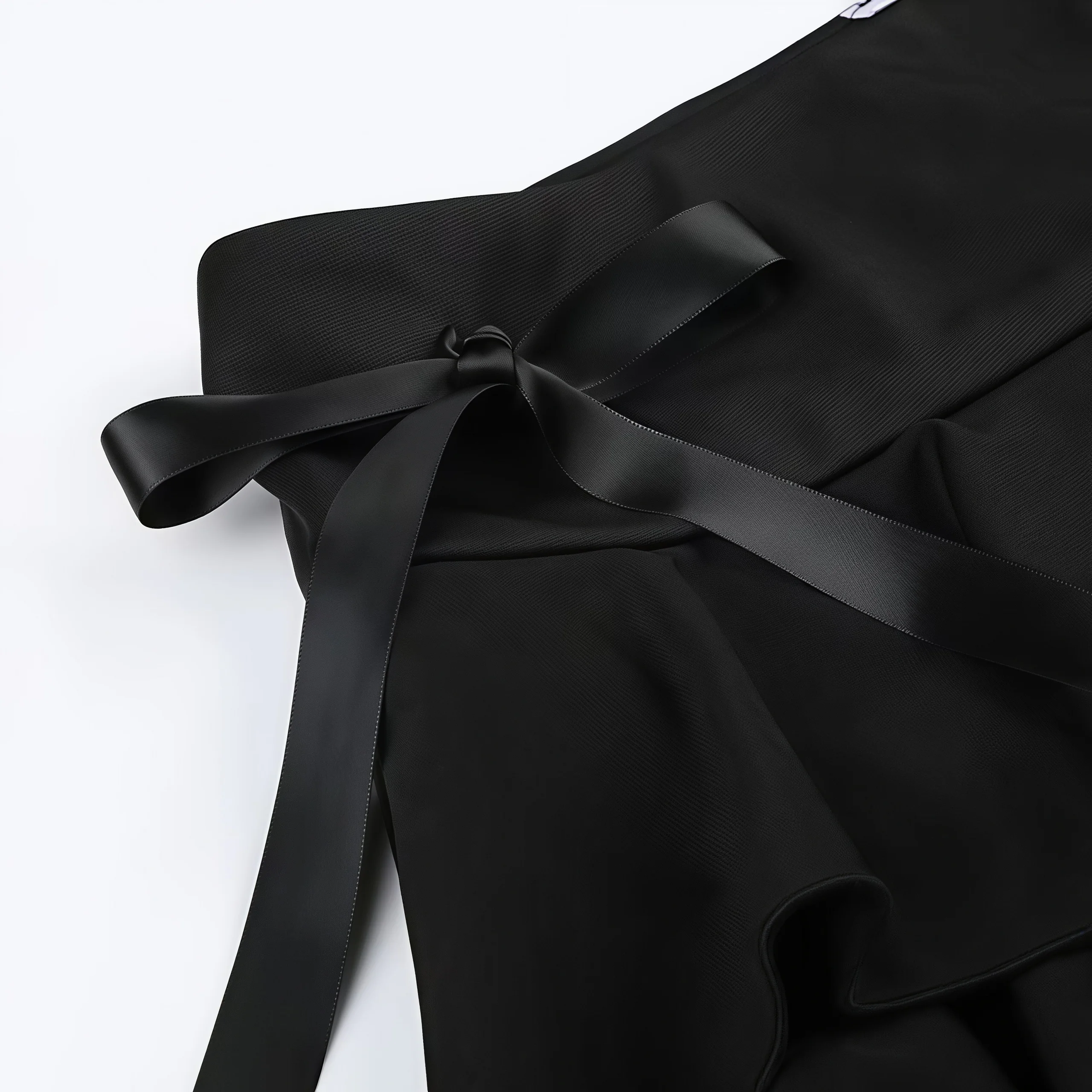 Gothic Damen Stufenrock aus Satin mit Schleife und Spitzensaum, Tiefsitzender Rüschen-Minirock, Y2K Dark Aesthetic Clubwear – Detail 6