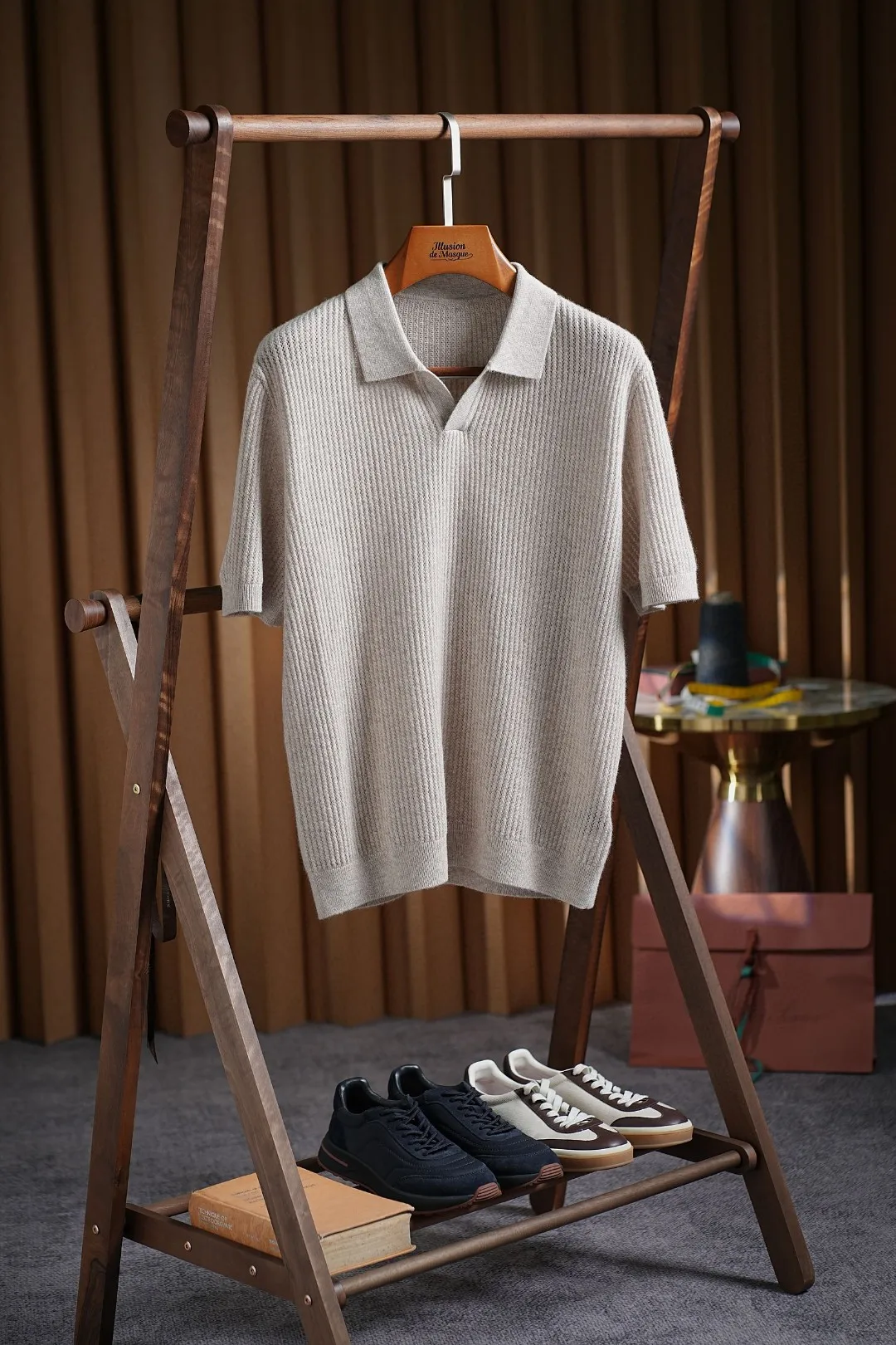 

Мужской вязаный пуловер в итальянском стиле из смесовой шерсти и кашемира с коротким рукавом, лето 2026, свободный крой, однотонный, с текстурными полосами