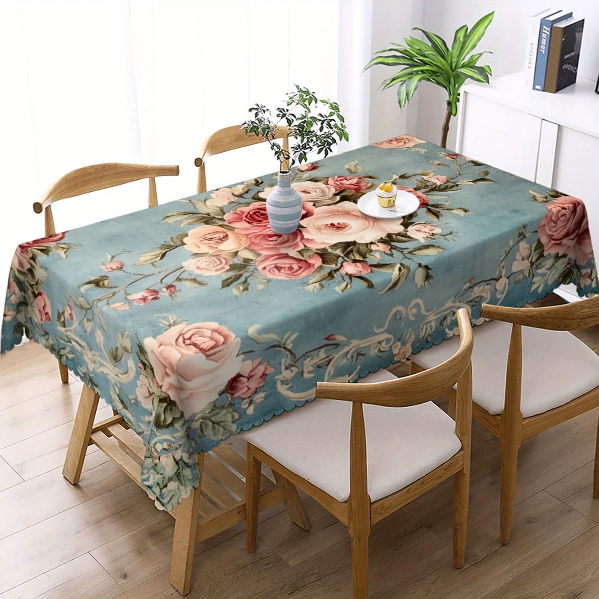 1 Stück Vintage Tischdecke mit Blau-Rosa Rosenmuster, Polyester-Tischdecke mit Wellenkante für Esszimmer, Küche, Party & Heimdekoration