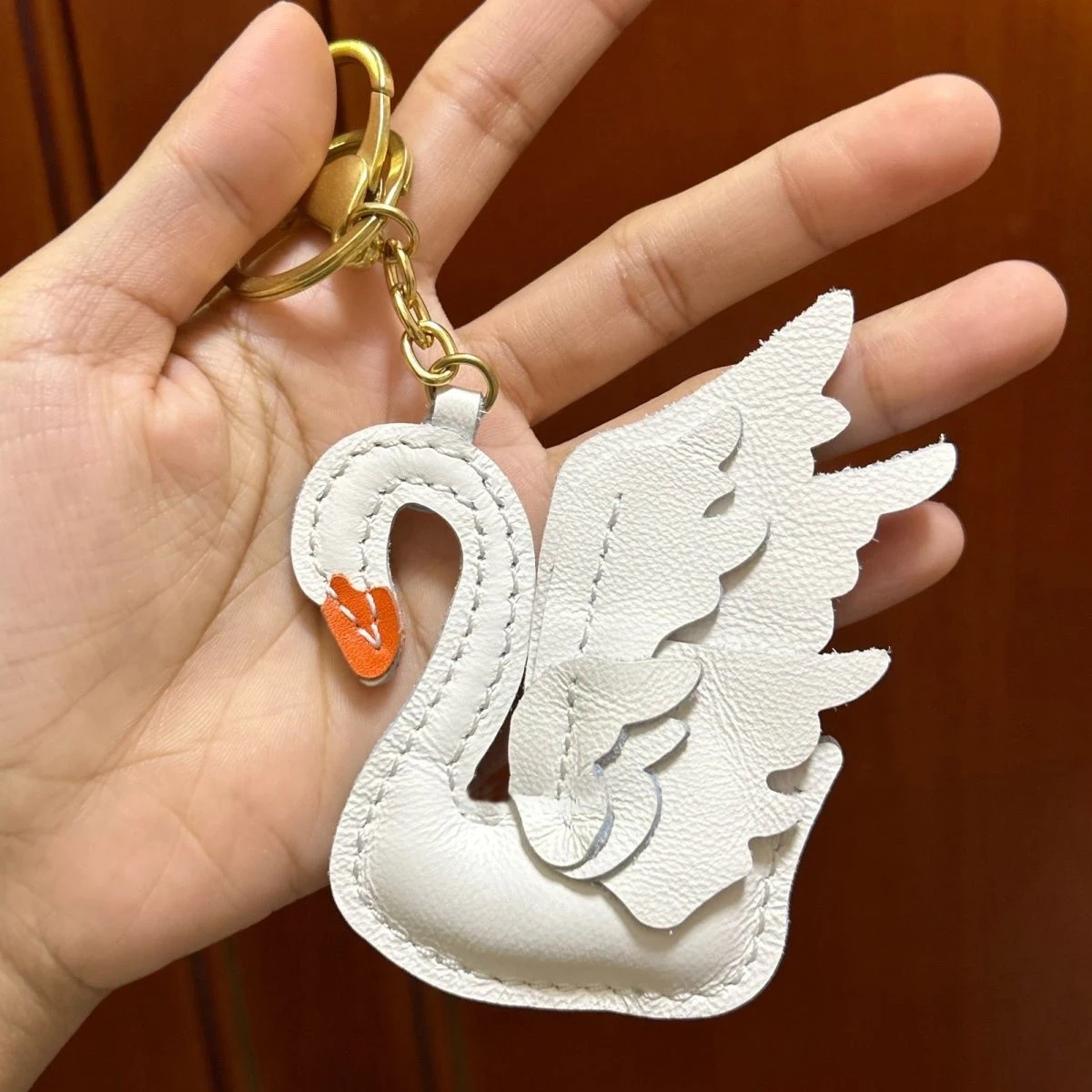 ใหม่ Handmade COW หนังน่ารัก Swan กระเป๋า Key CHAIN กระเป๋าจี้กุญแจรถสุภาพสตรีกระเป๋าอุปกรณ์เสริม DIY อุปกรณ์เสริมคู่ของขวัญ