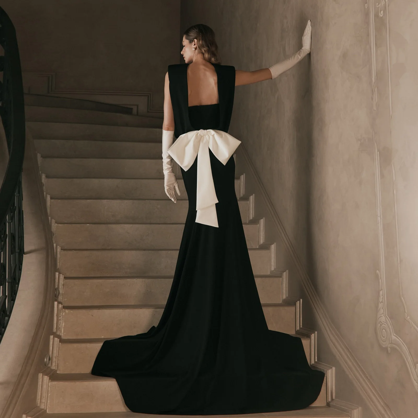 Flowing Black Backless Mermaid Evening Gown for Women Formal Dress Sleeveless White Bow Long Prom Party Dresses Custom Size