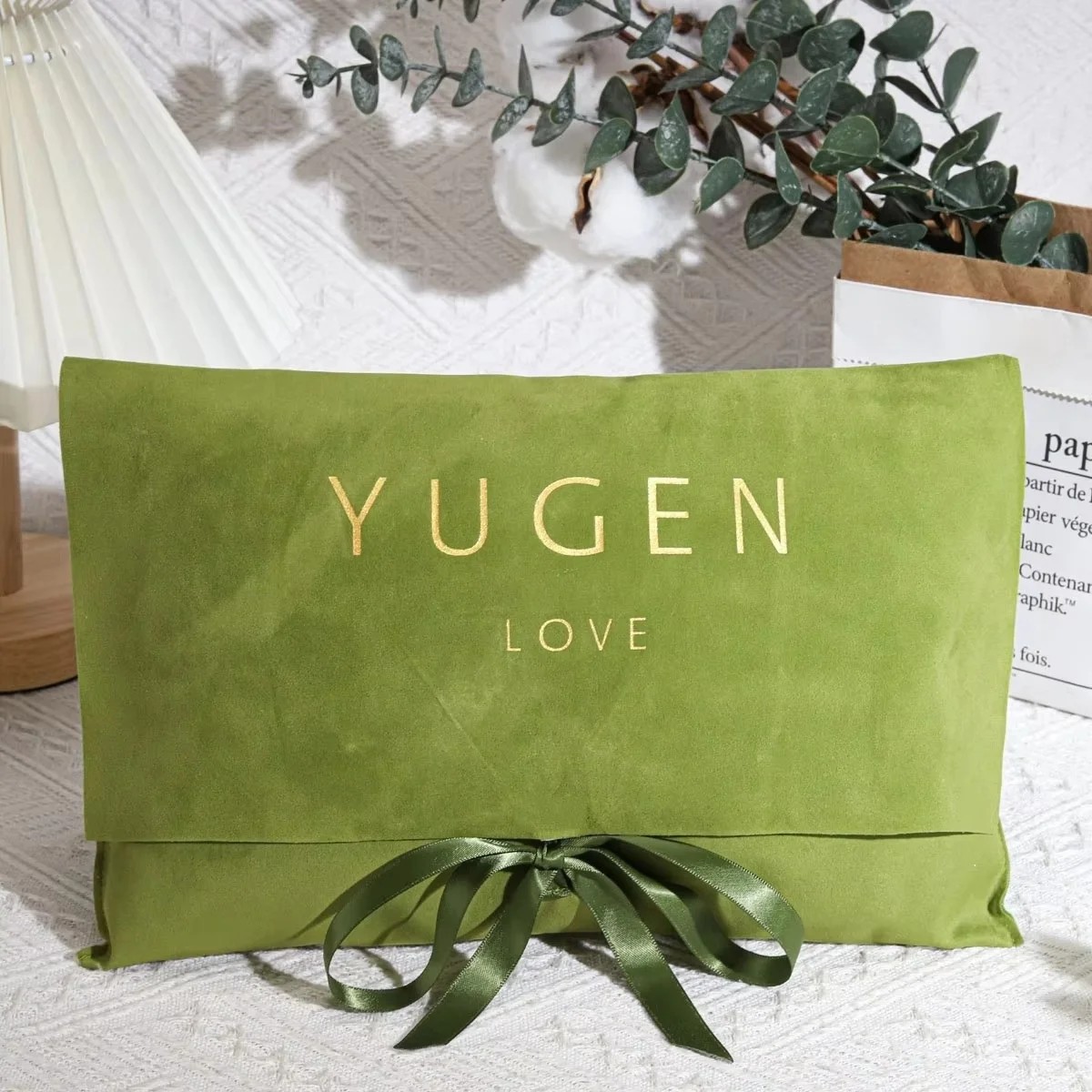 

Зеленый бархатный конверт с принтом логотипа, подарочная сумка для ювелирных изделий, роскошный конверт, сумка для одежды, упаковочная сумка с атласной лентой