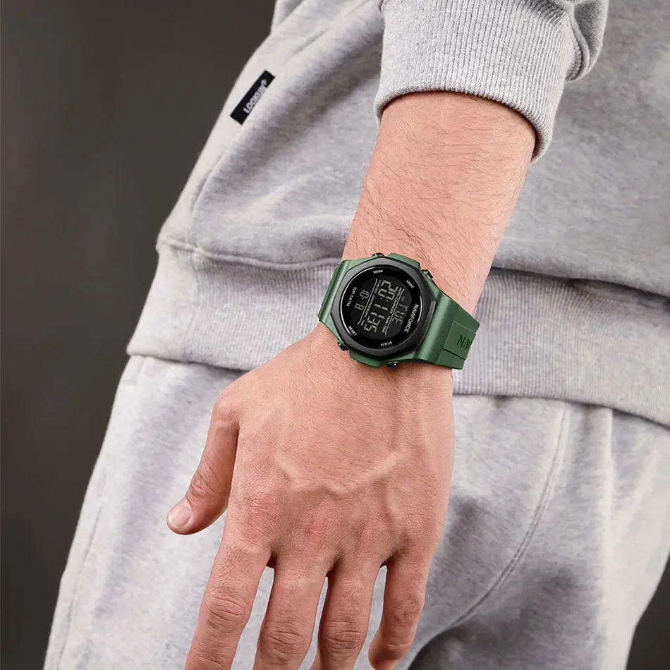 NAVIFORCE NF7117 Мужские спортивные часы на открытом воздухе с большим экраном ЖК-электронные водонепроницаемые светящиеся военные цифровые наручные часы